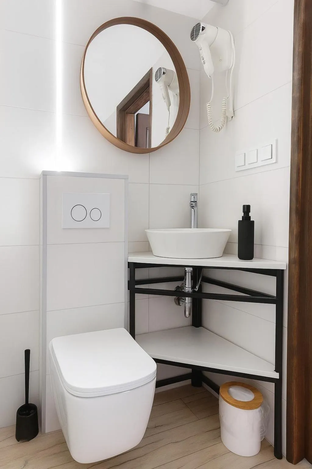 Toilet in JoValiMarAnt