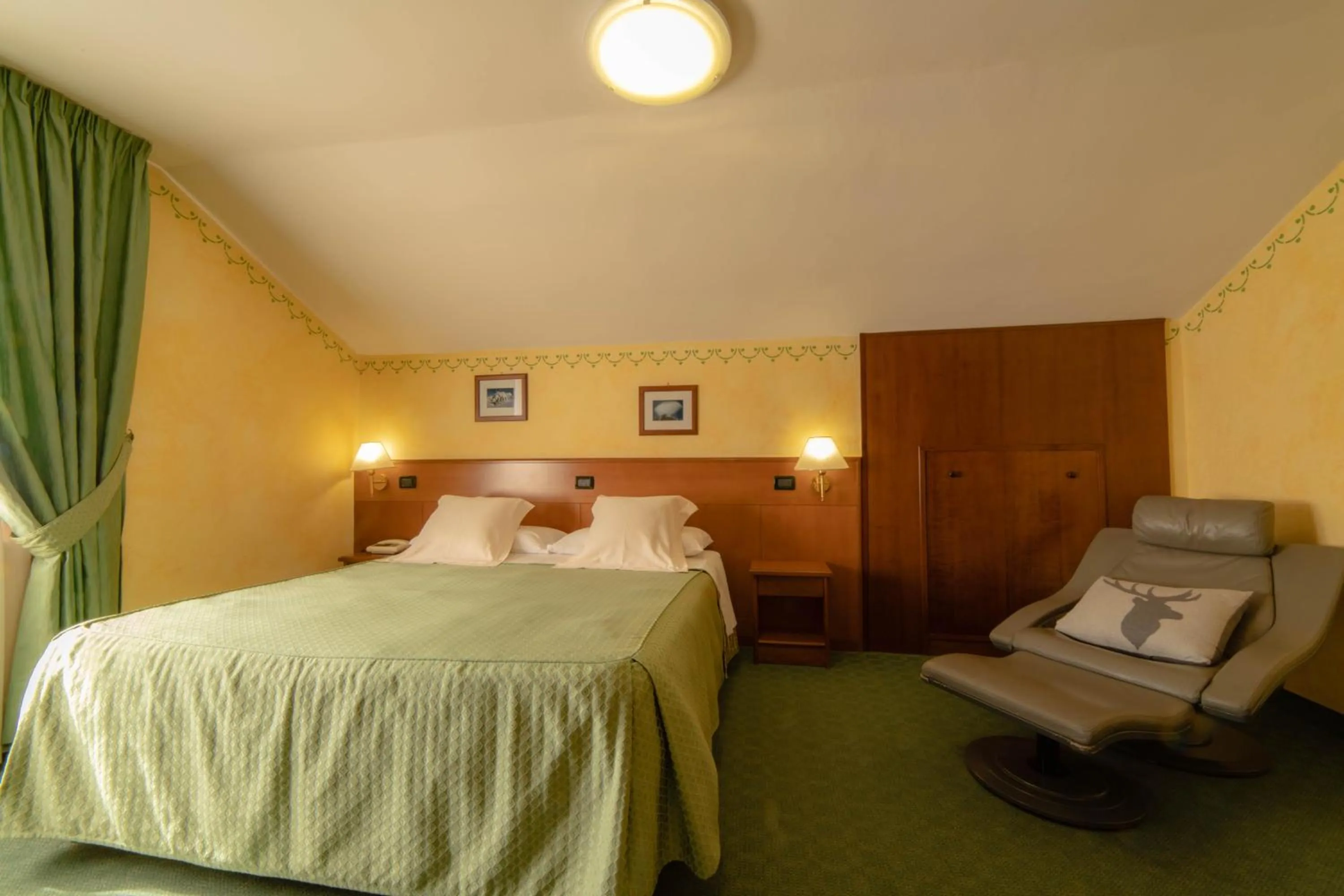 Bedroom, Bed in Hotel Beau Sejour Pré-Saint-Didier