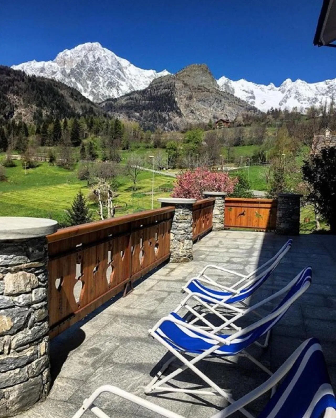 Mountain view in Hotel Beau Sejour Pré-Saint-Didier