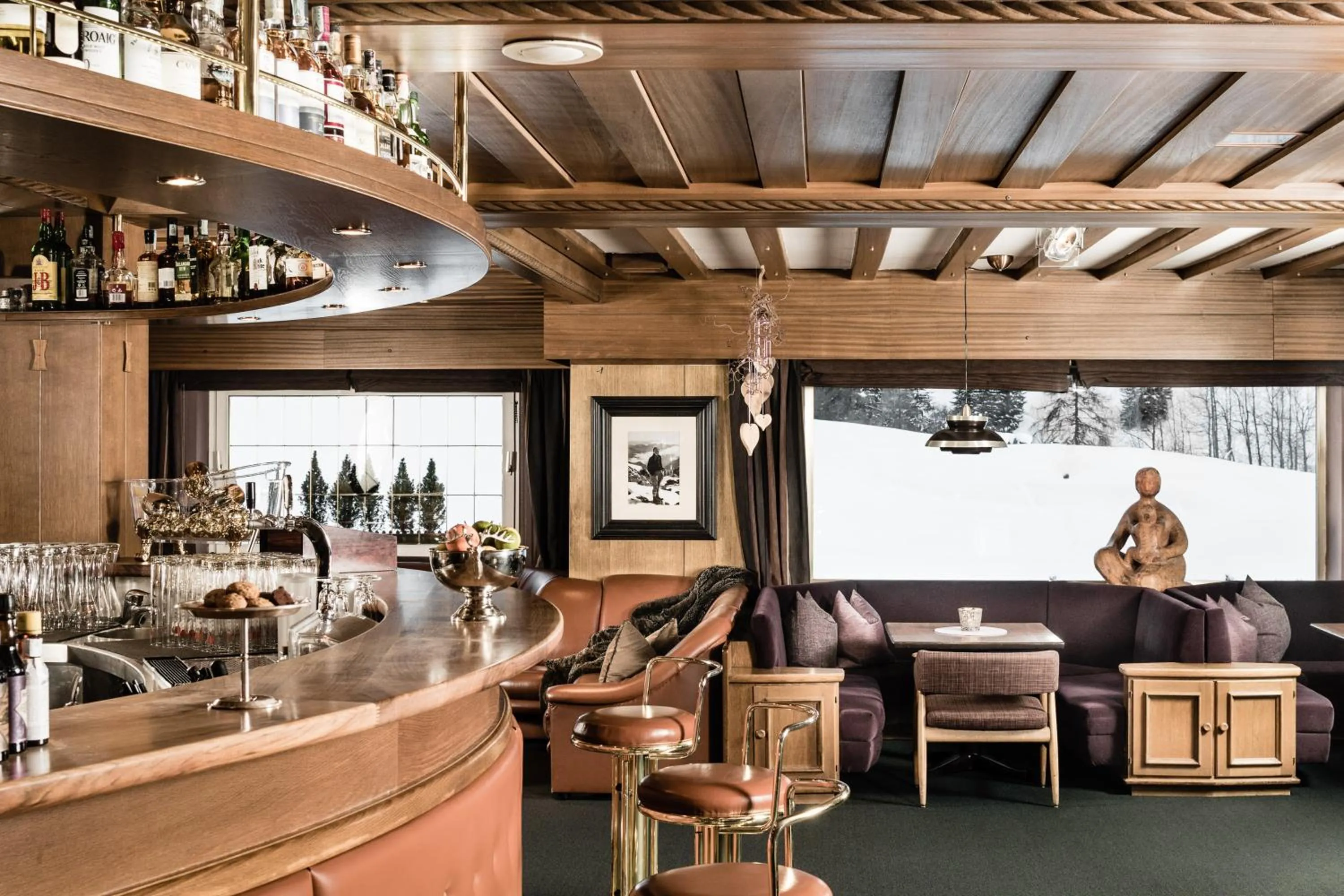 Lounge or bar in Hotel Alpenroyal - The Leading Hotels of the World