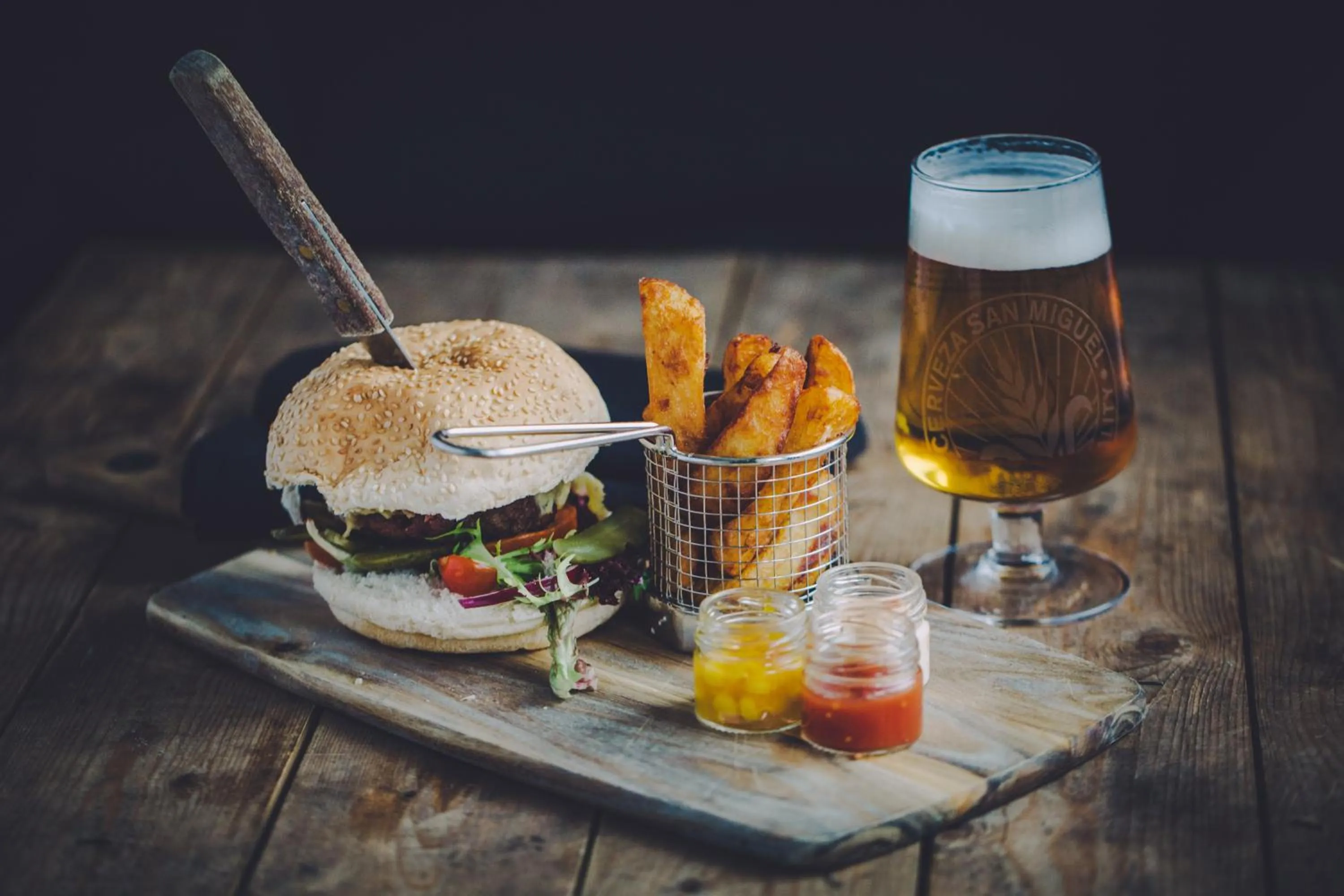 Food and drinks in Brackenborough Hotel, BW Signature Collection