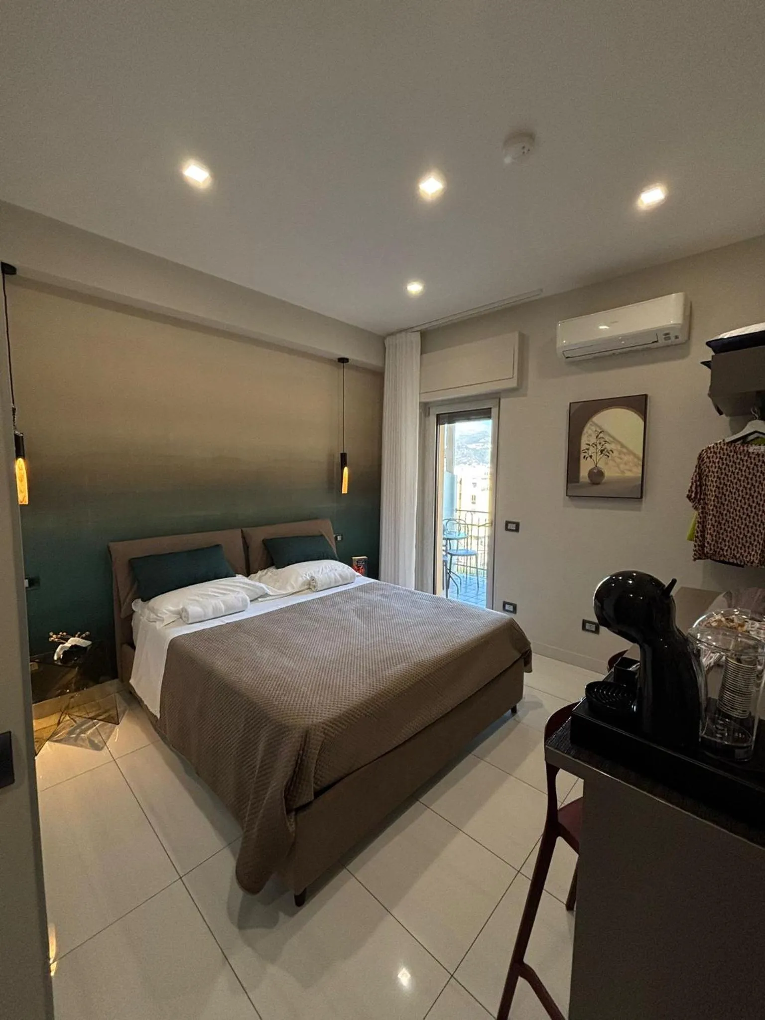 Bedroom, Bed in Estate4home - ChristAl