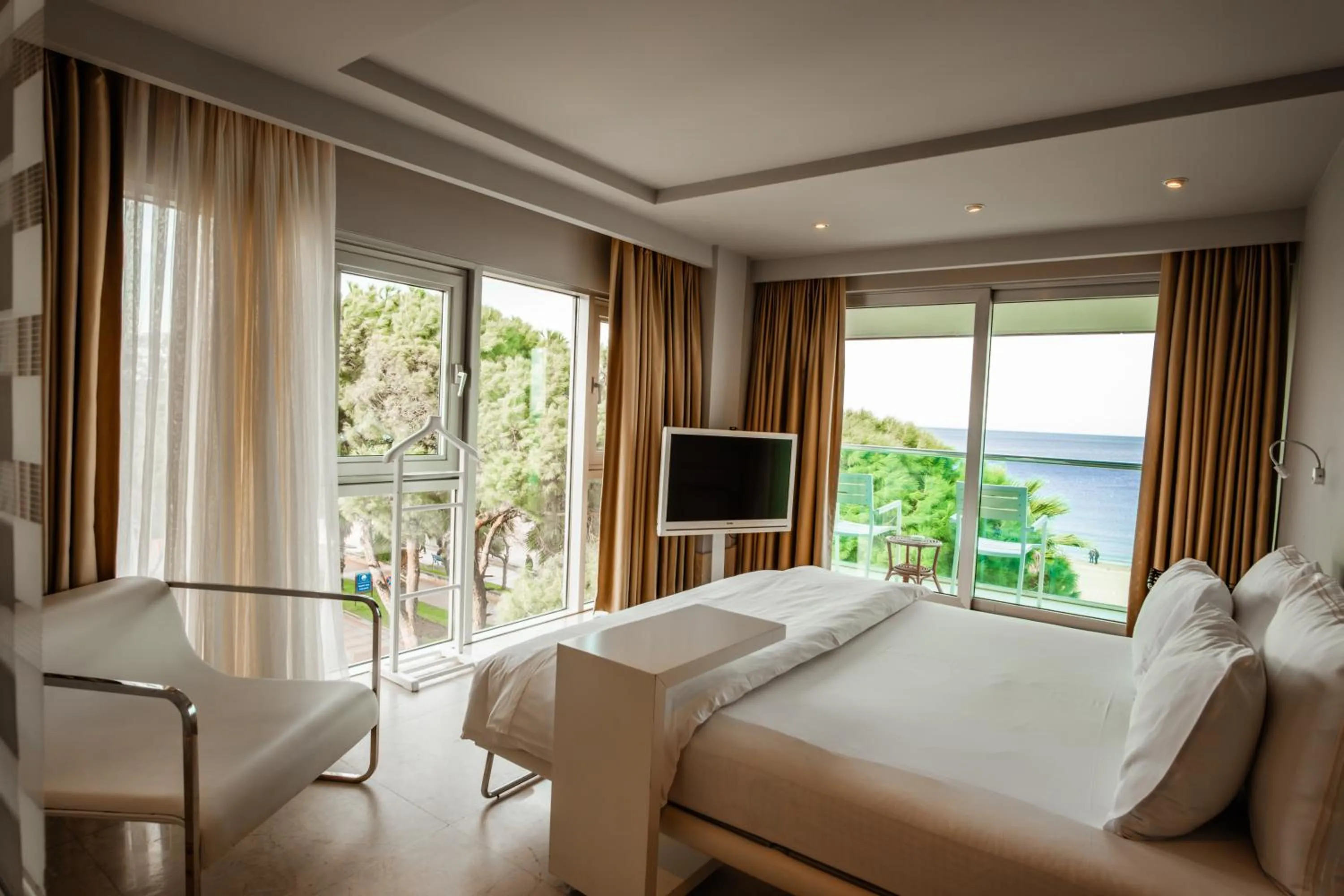 Natural landscape, Bed in Venn Boutique Hotel