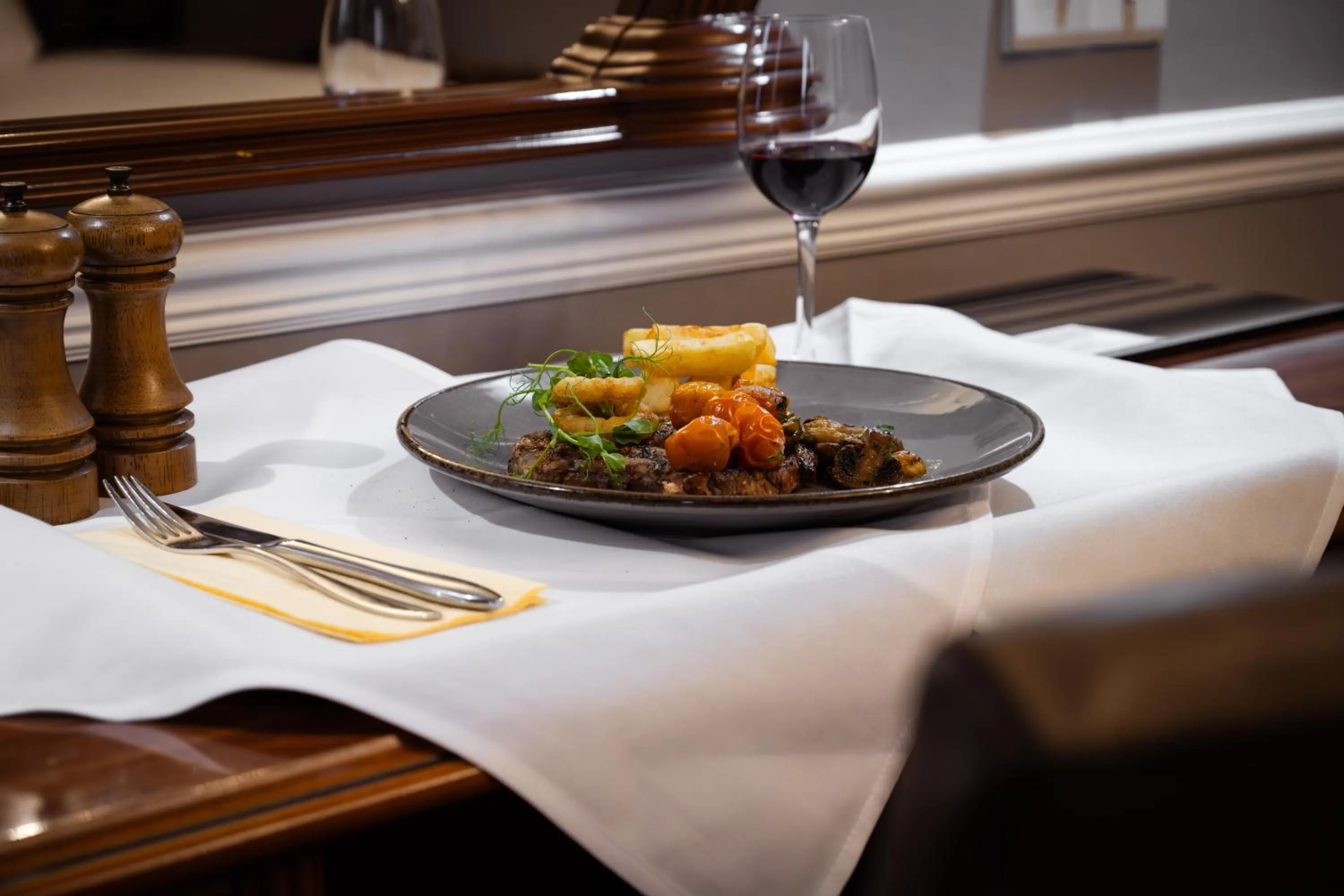 Food and drinks in The Ashbourne Hotel, BW Signature Collection