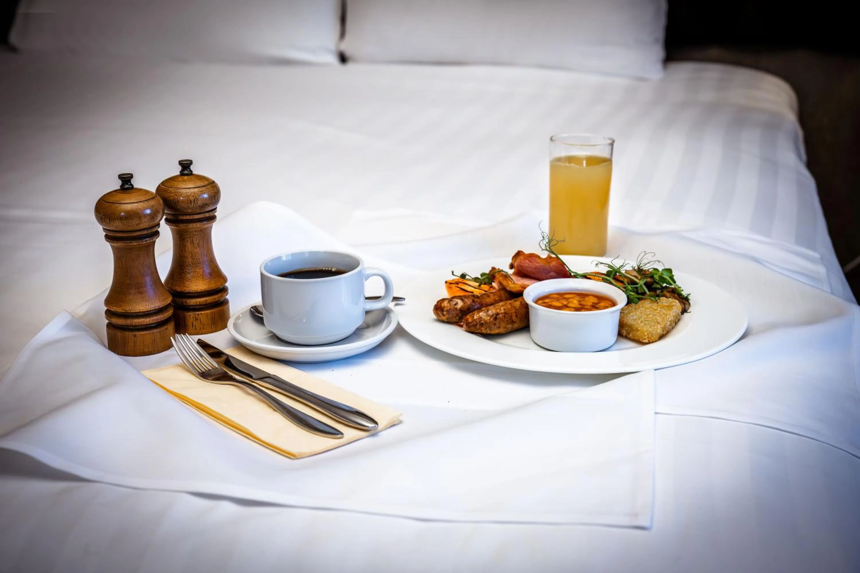Breakfast, Bed in The Ashbourne Hotel, BW Signature Collection