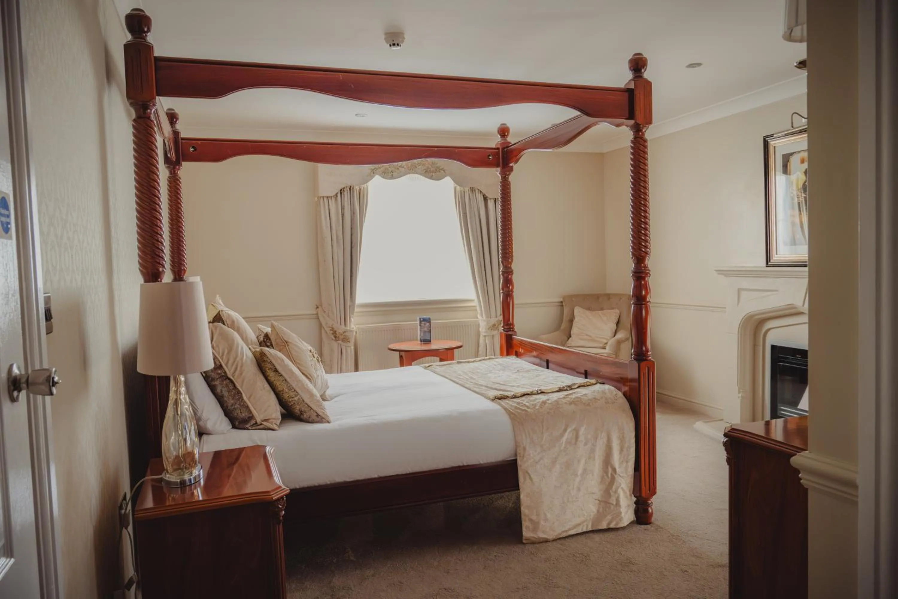 Bedroom, Bed in The Ashbourne Hotel, BW Signature Collection