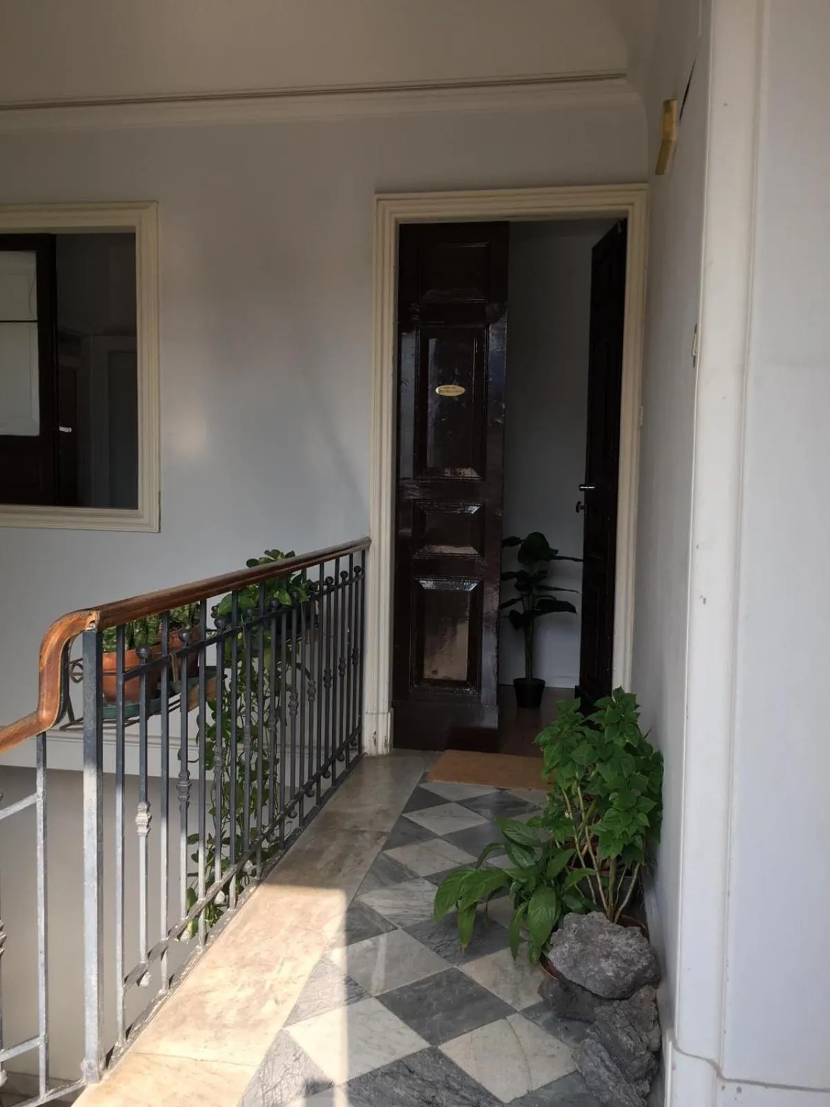 Facade/entrance in The Artist's Home Catania Centro