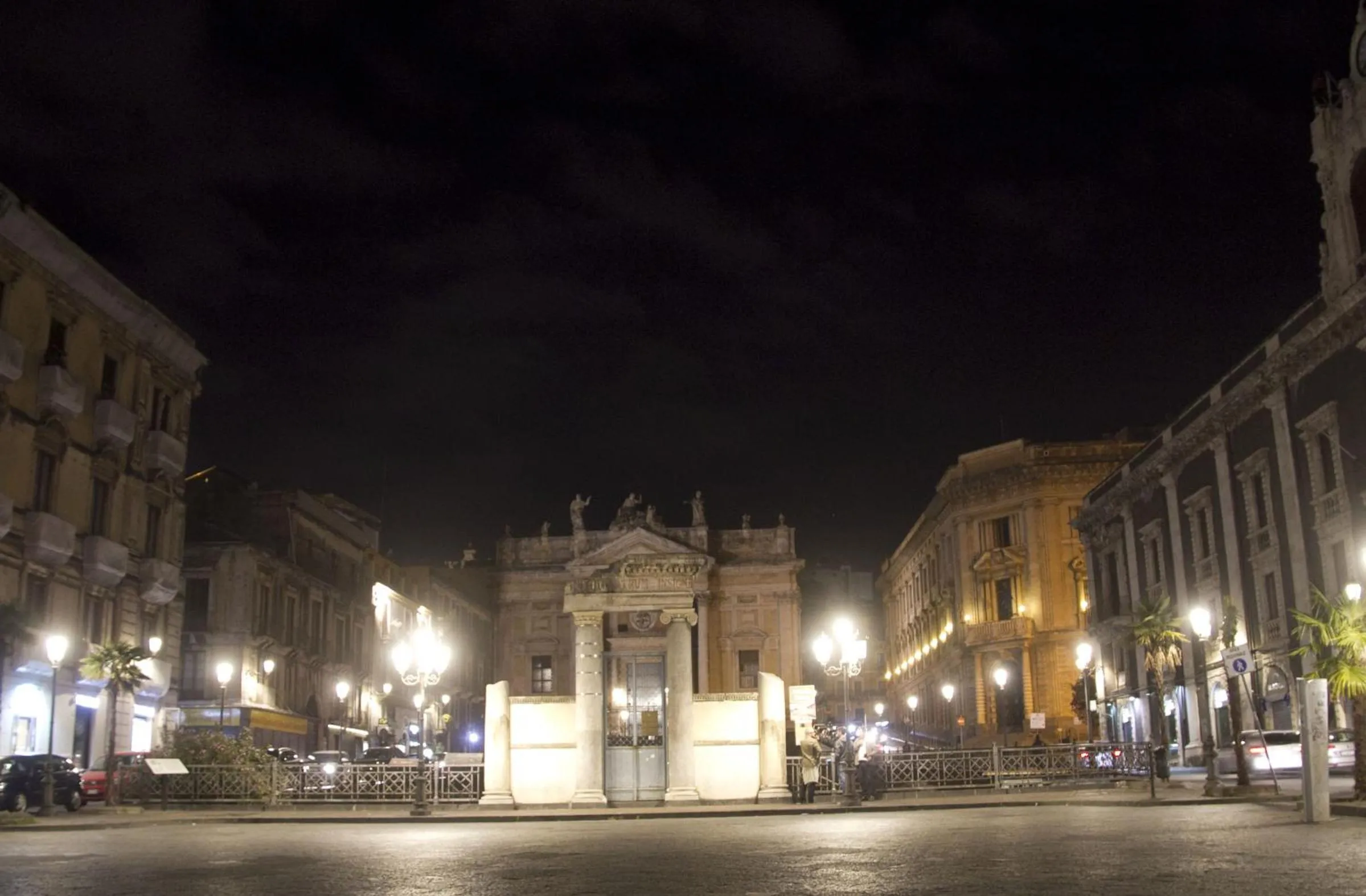 Street view in The Artist's Home Catania Centro