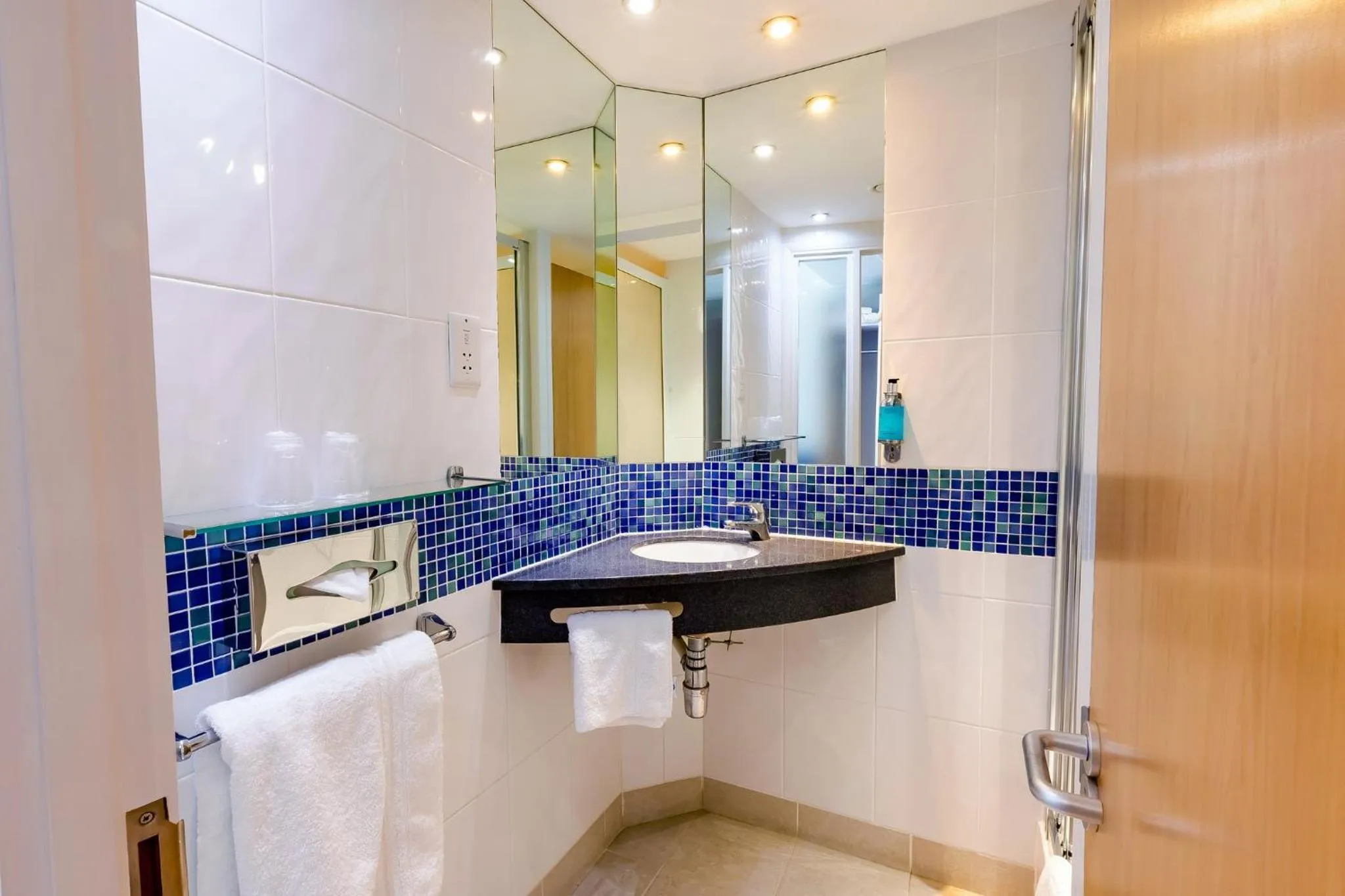 Bathroom in Holiday Inn Express Norwich by IHG