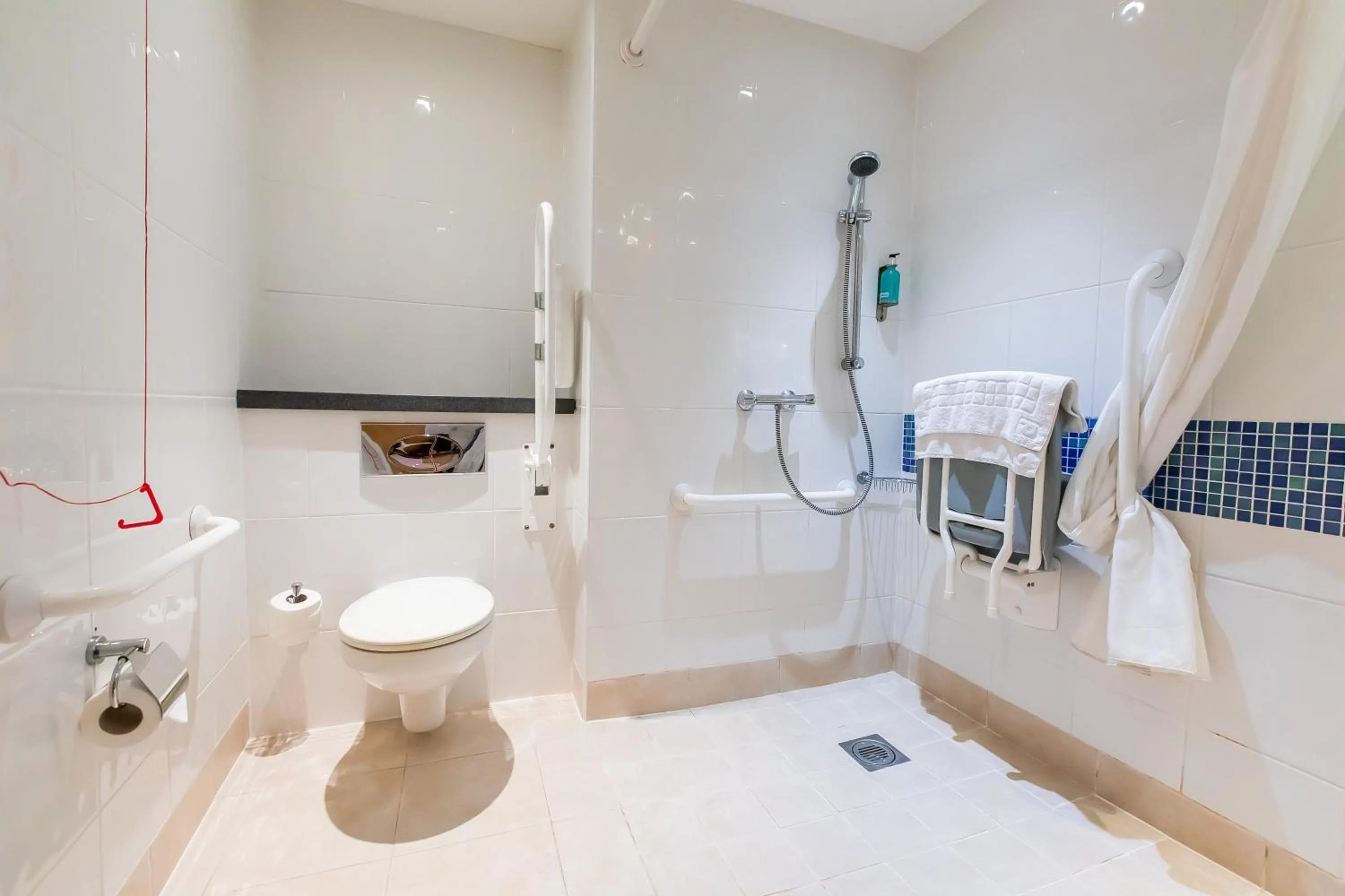 Photo of the whole room in Holiday Inn Express Norwich by IHG