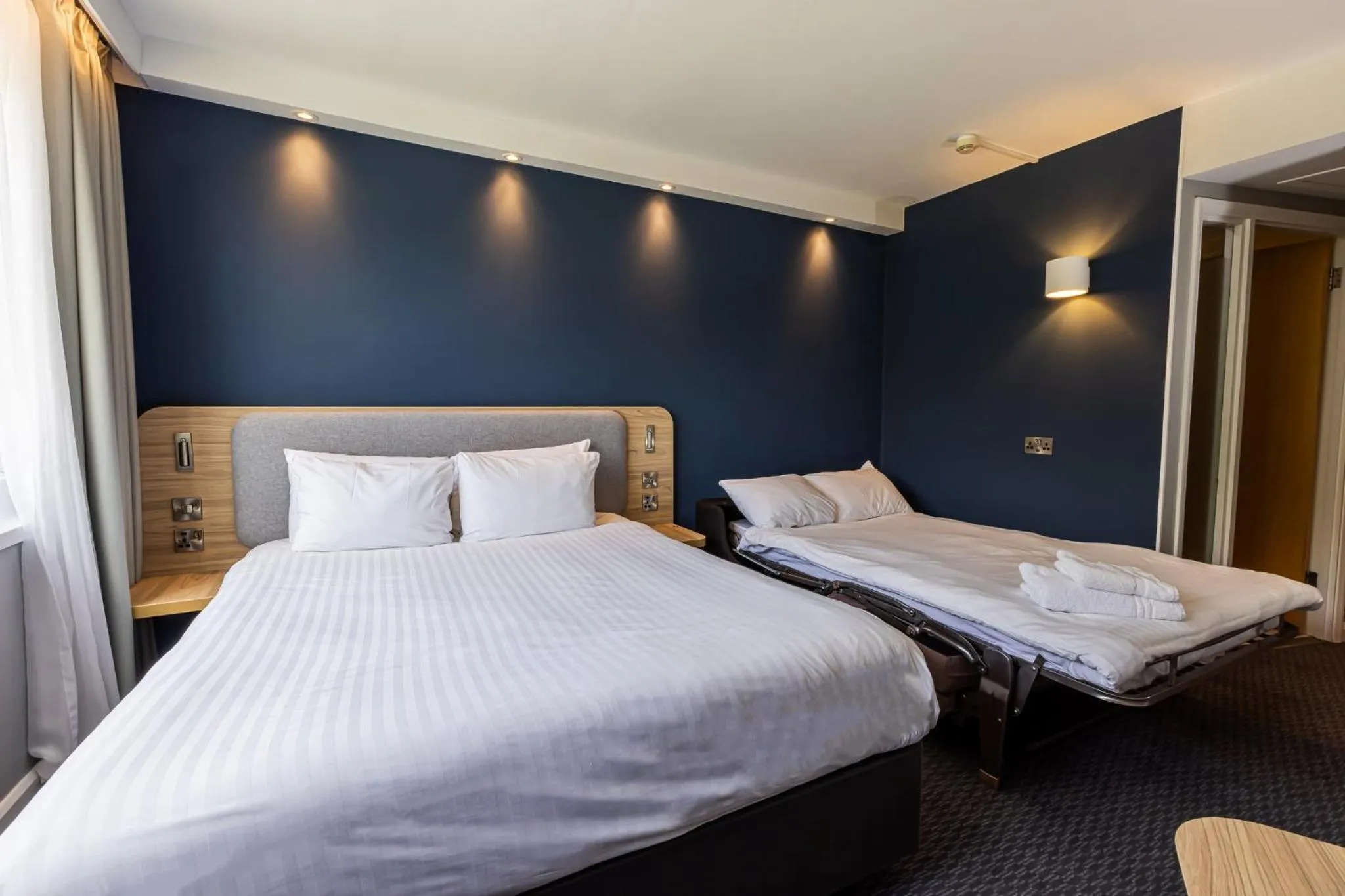 Photo of the whole room, Bed in Holiday Inn Express Norwich by IHG