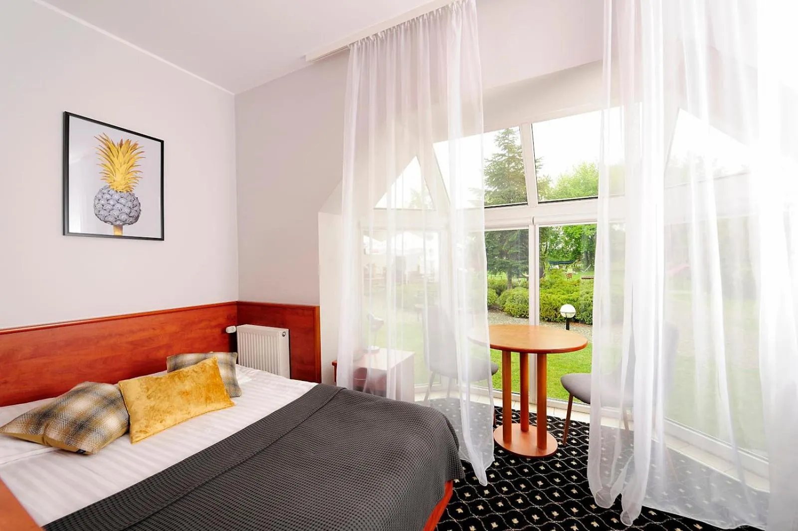 Bed in Hotel Preemier