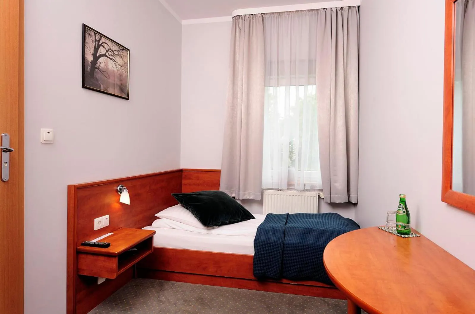 Bed in Hotel Preemier