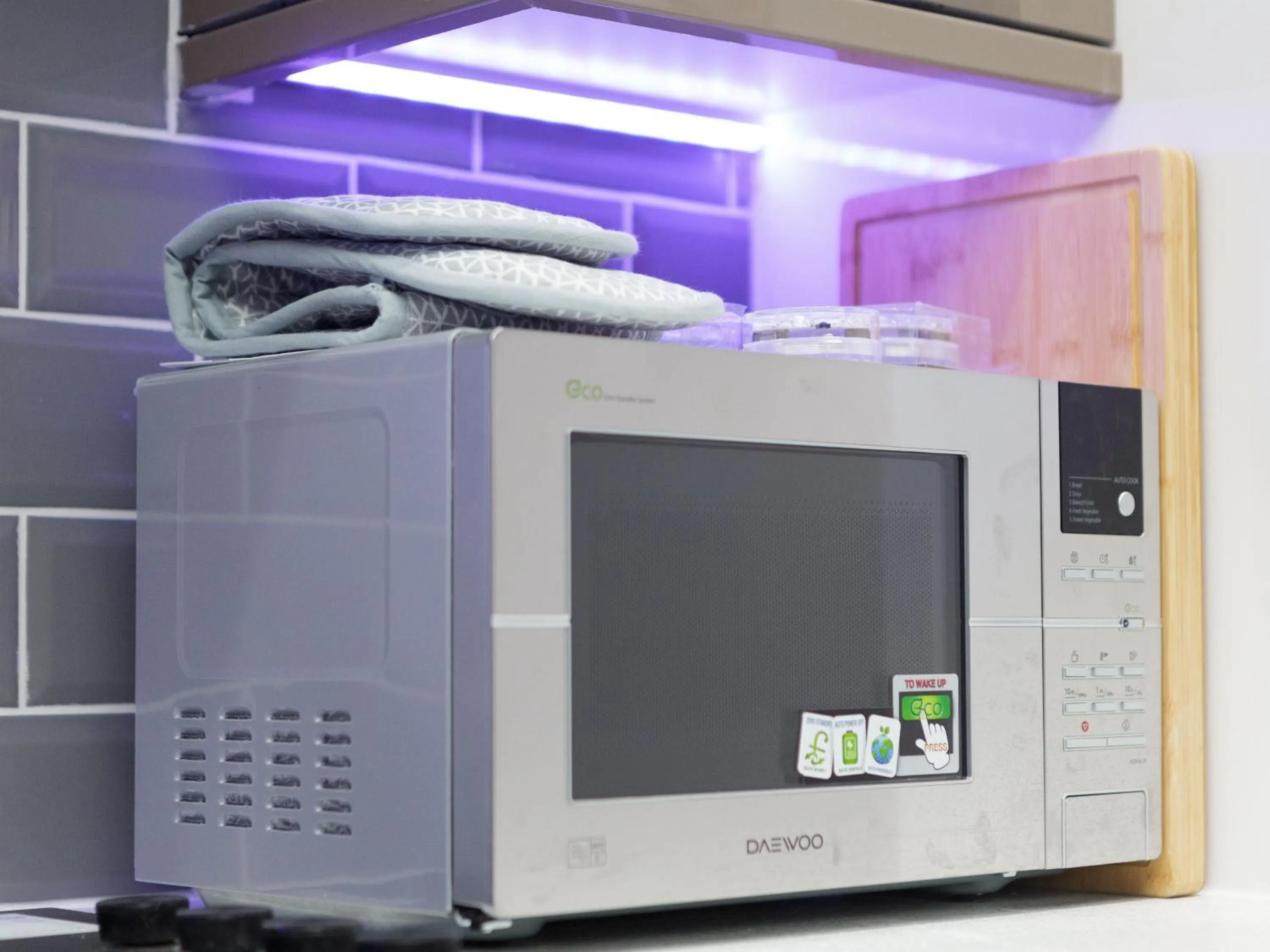 Kitchen or kitchenette in Live in Leeds Greenhill Bungalows