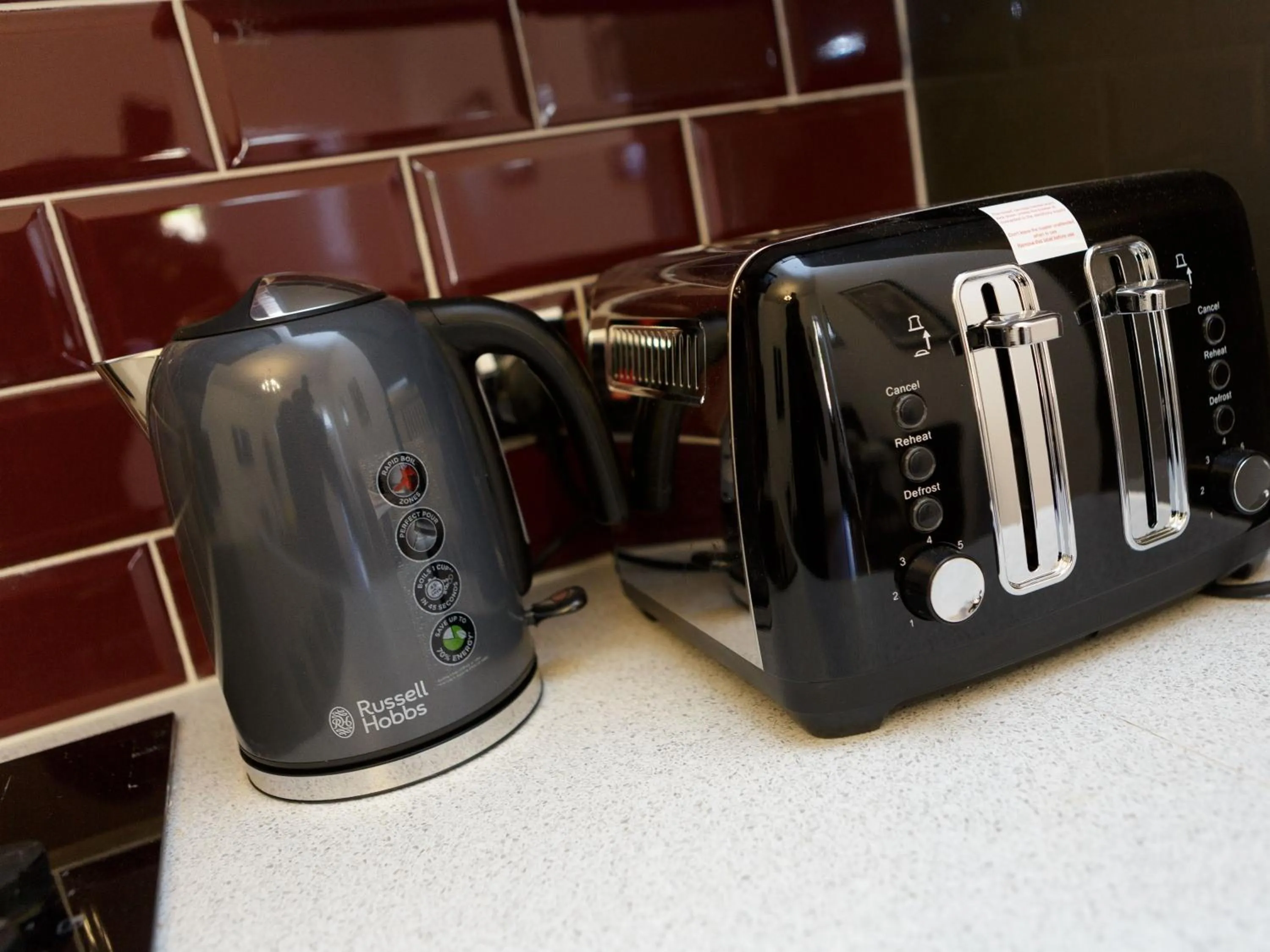 Kitchen or kitchenette in Live in Leeds Greenhill Bungalows