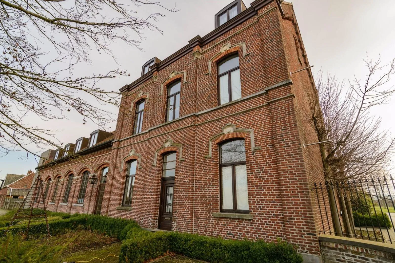 Facade/entrance in Hotel De Pupiter