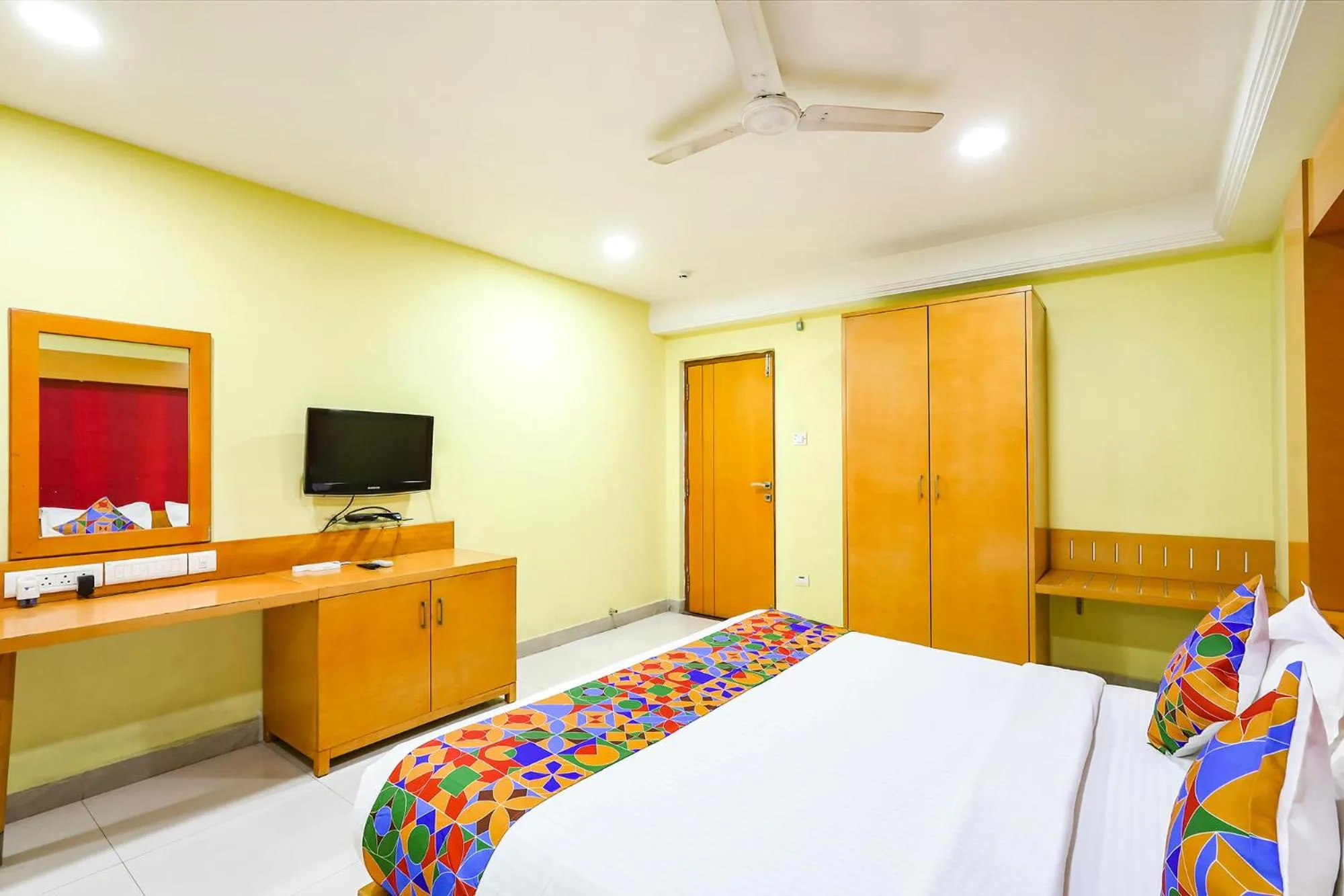 Bed in Fabhotel Prime Mahalaya Residency - Nr Pallavaram Railway Station