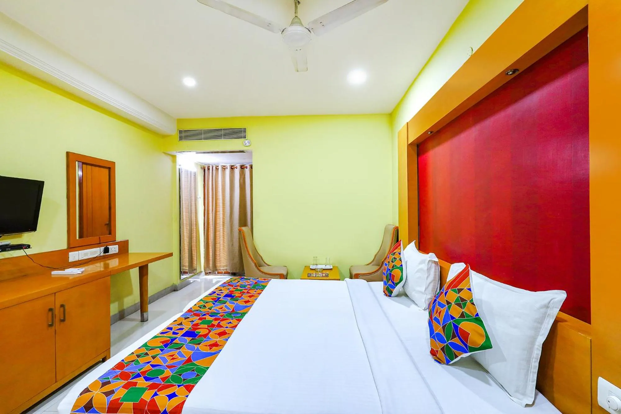 Bed in Fabhotel Prime Mahalaya Residency - Nr Pallavaram Railway Station