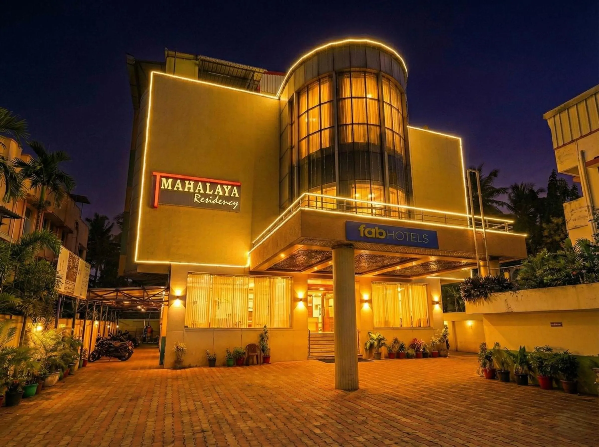 Facade/entrance in Fabhotel Prime Mahalaya Residency - Nr Pallavaram Railway Station