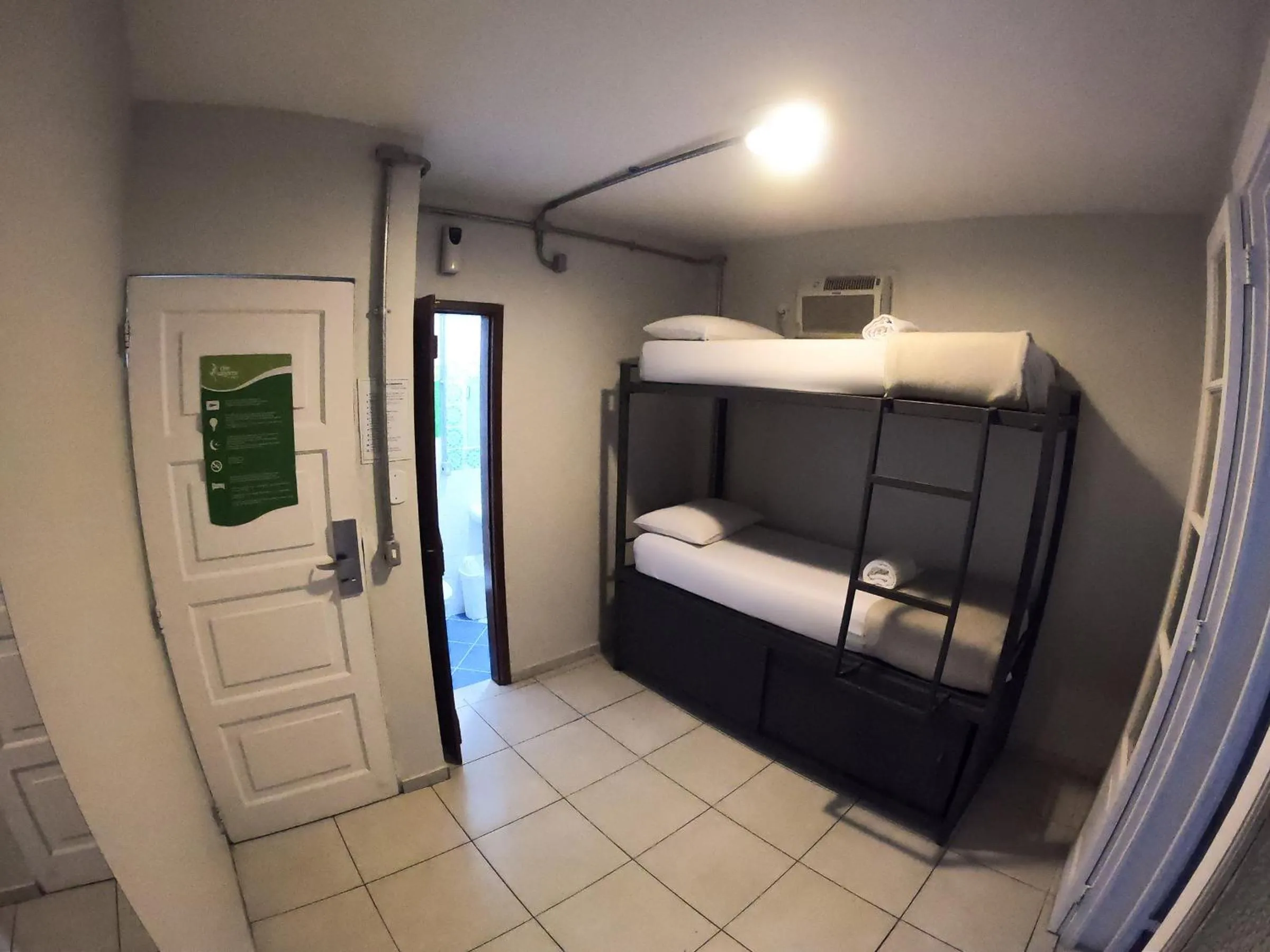 bunk bed, Bed in Che Lagarto Hostel Copacabana