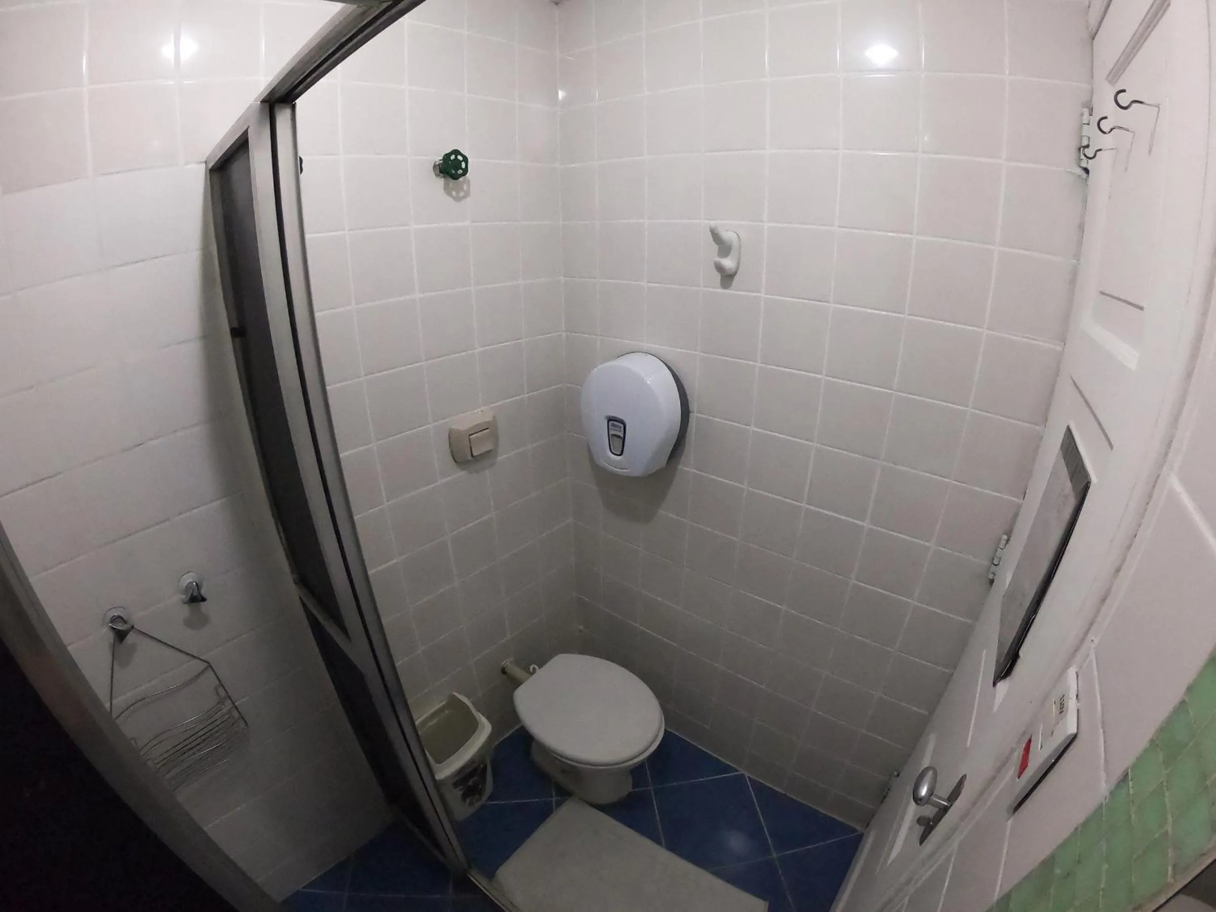 Bathroom in Che Lagarto Hostel Copacabana