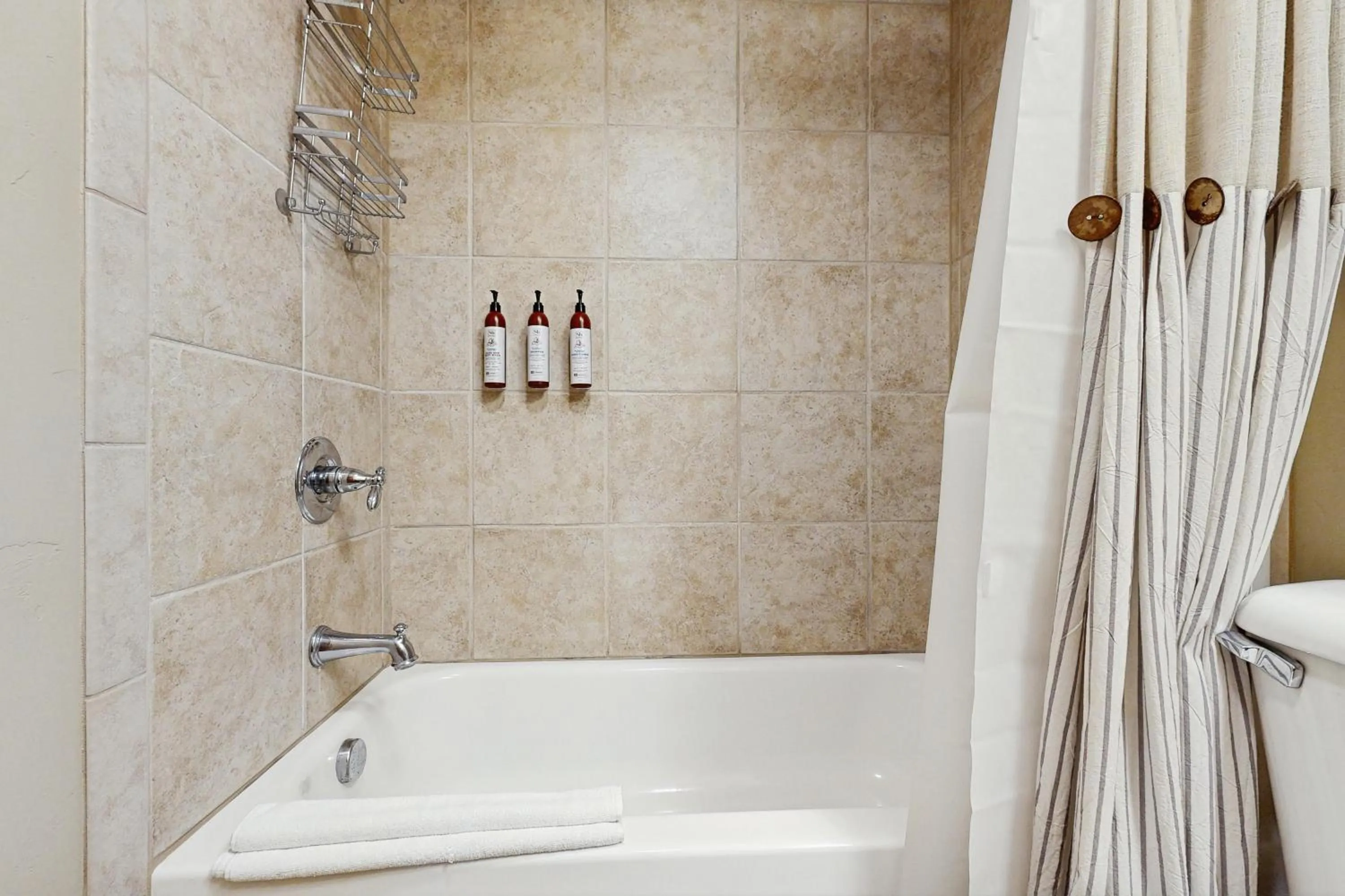 Pines at Orehouse 101 PH1