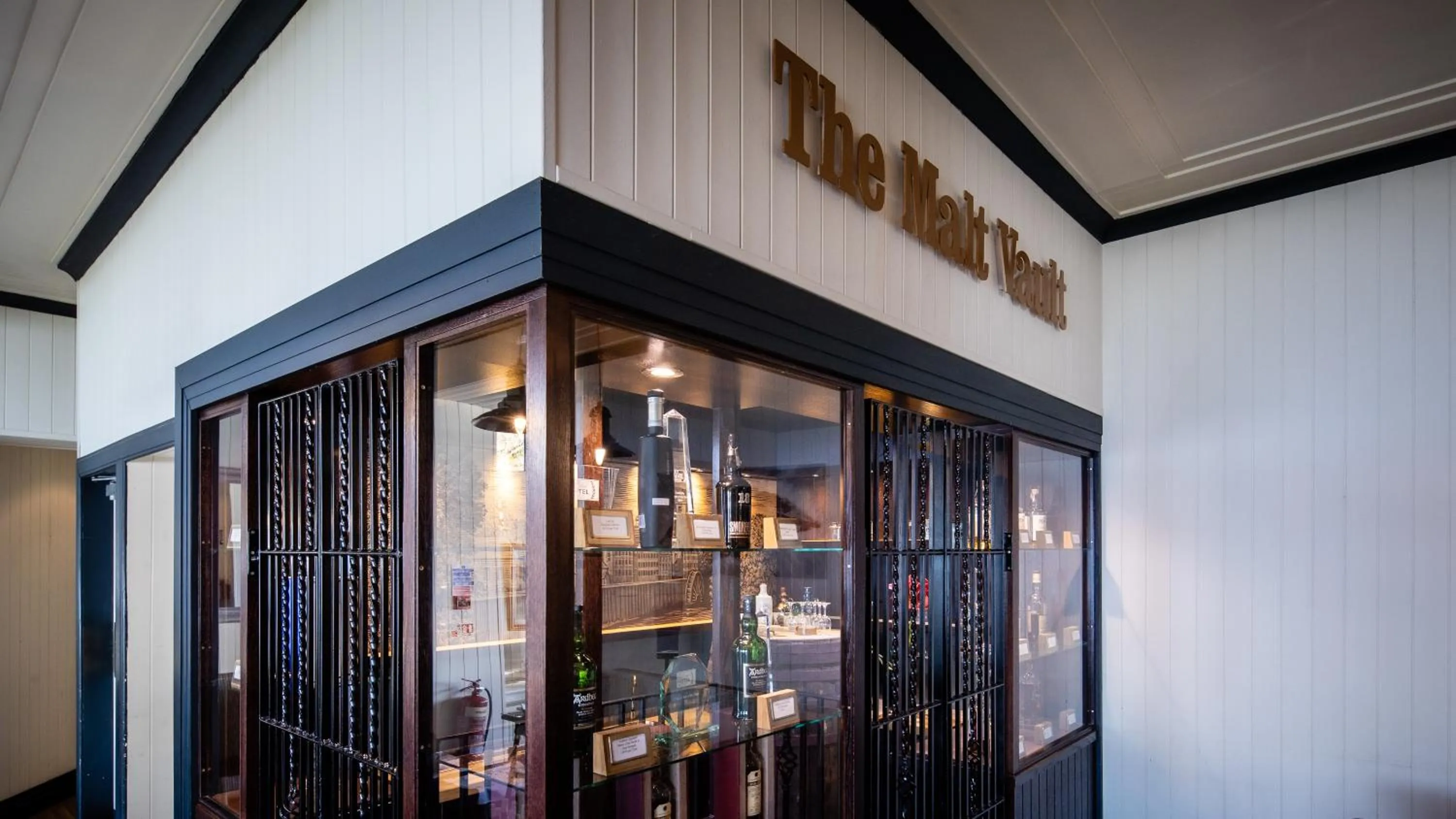 Lounge or bar in Karma Lake Of Menteith Hotel