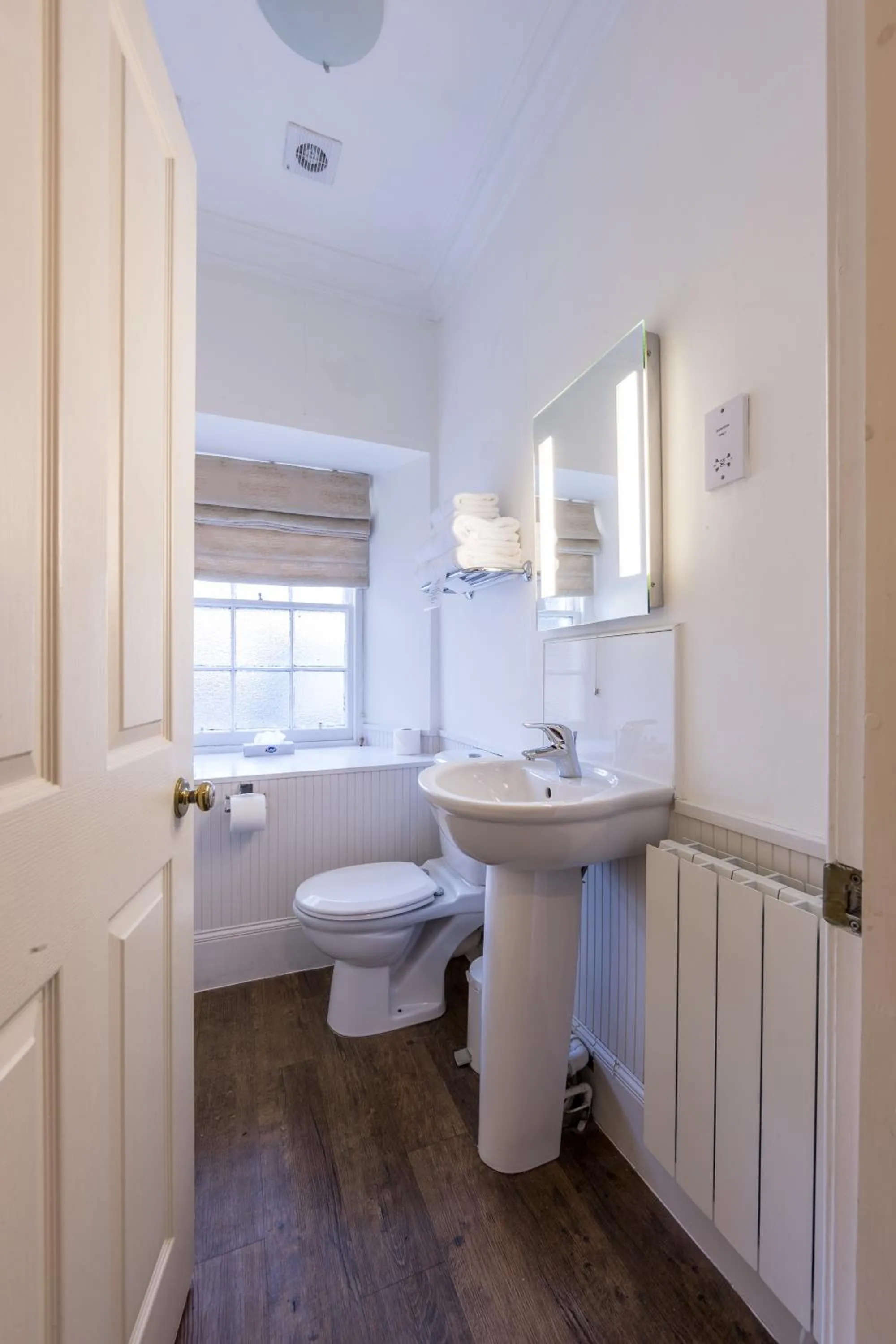 Toilet in Karma Lake Of Menteith Hotel