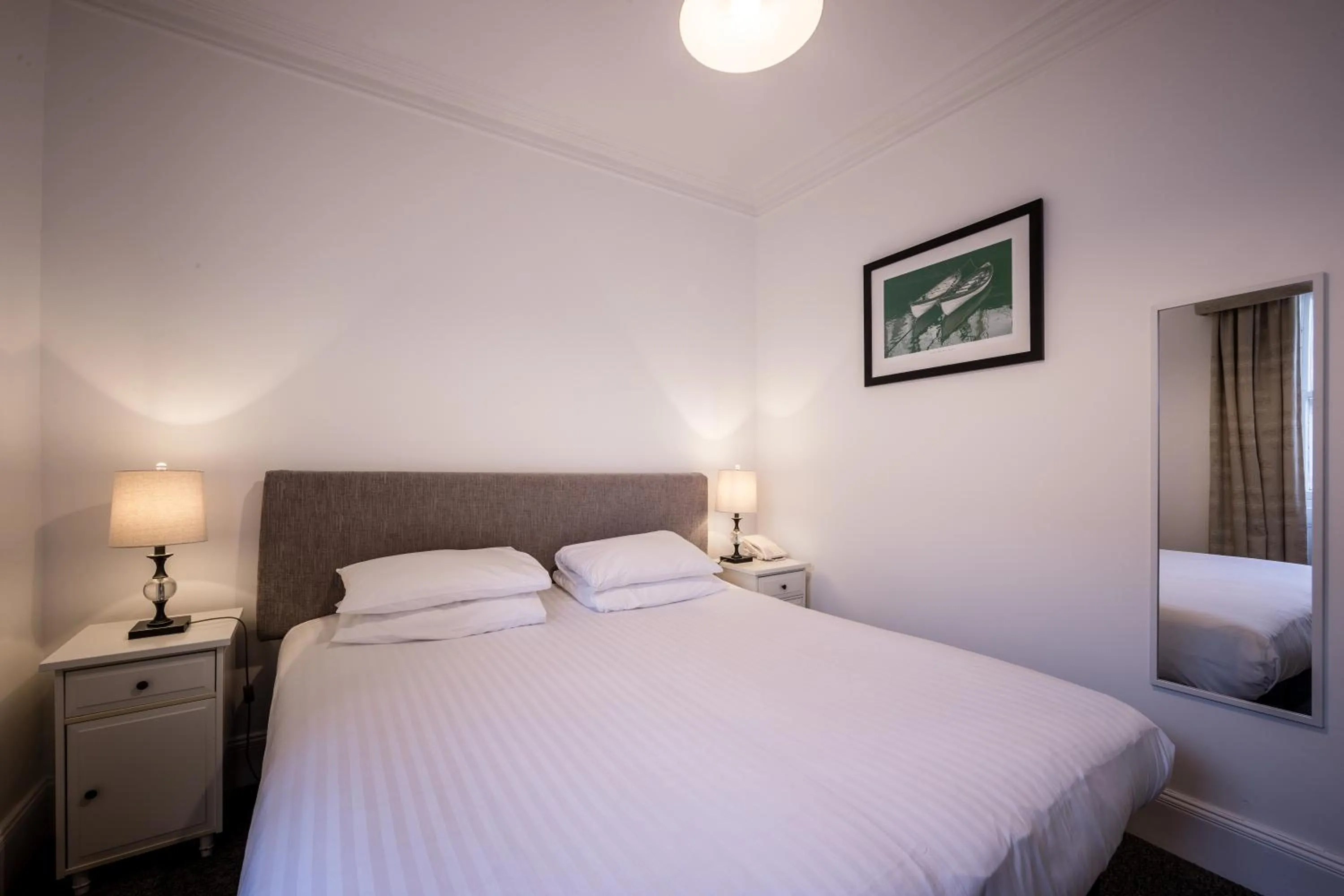 Bed in Karma Lake Of Menteith Hotel