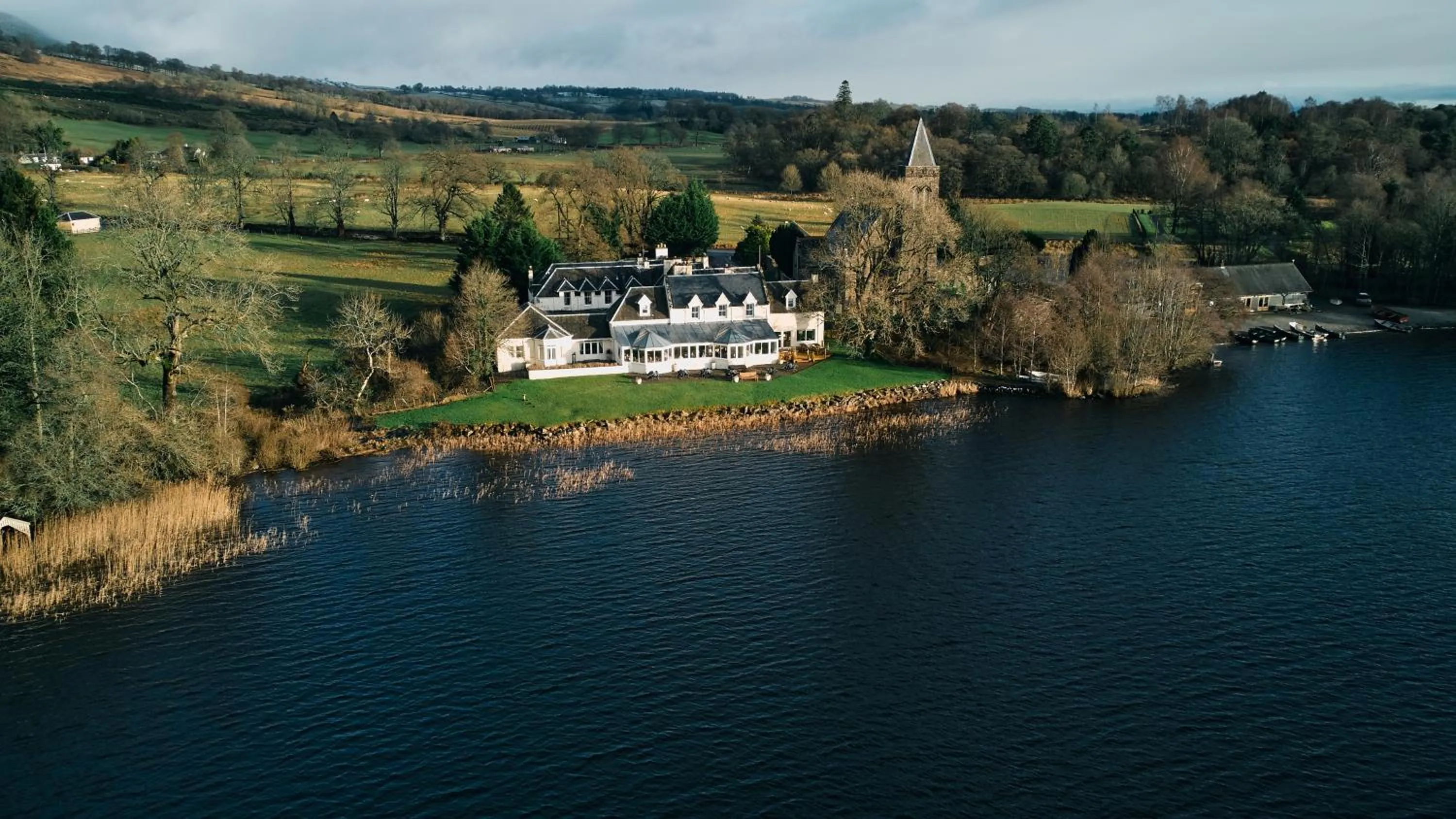 Property building in Karma Lake Of Menteith Hotel
