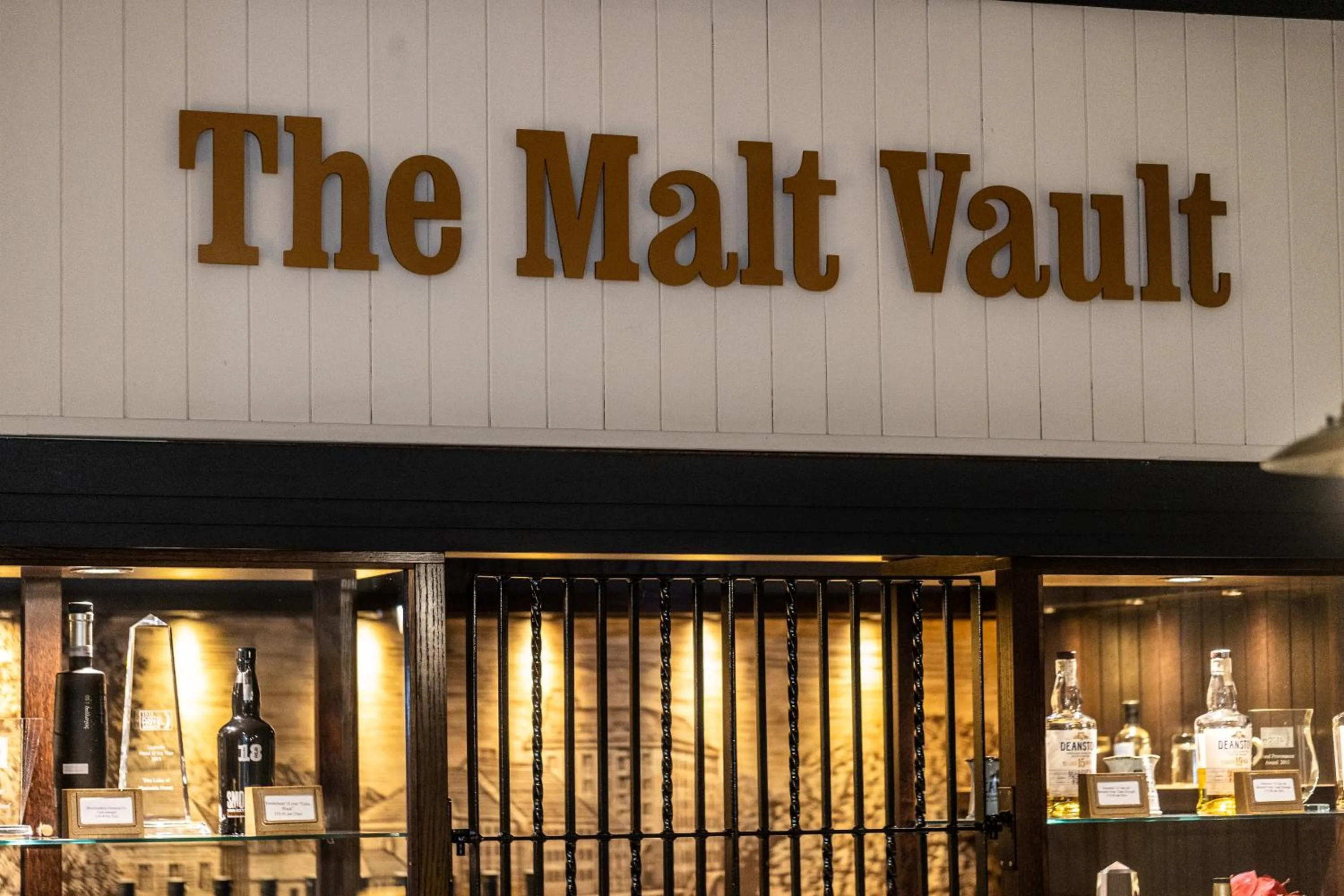 Lounge or bar in Karma Lake Of Menteith Hotel