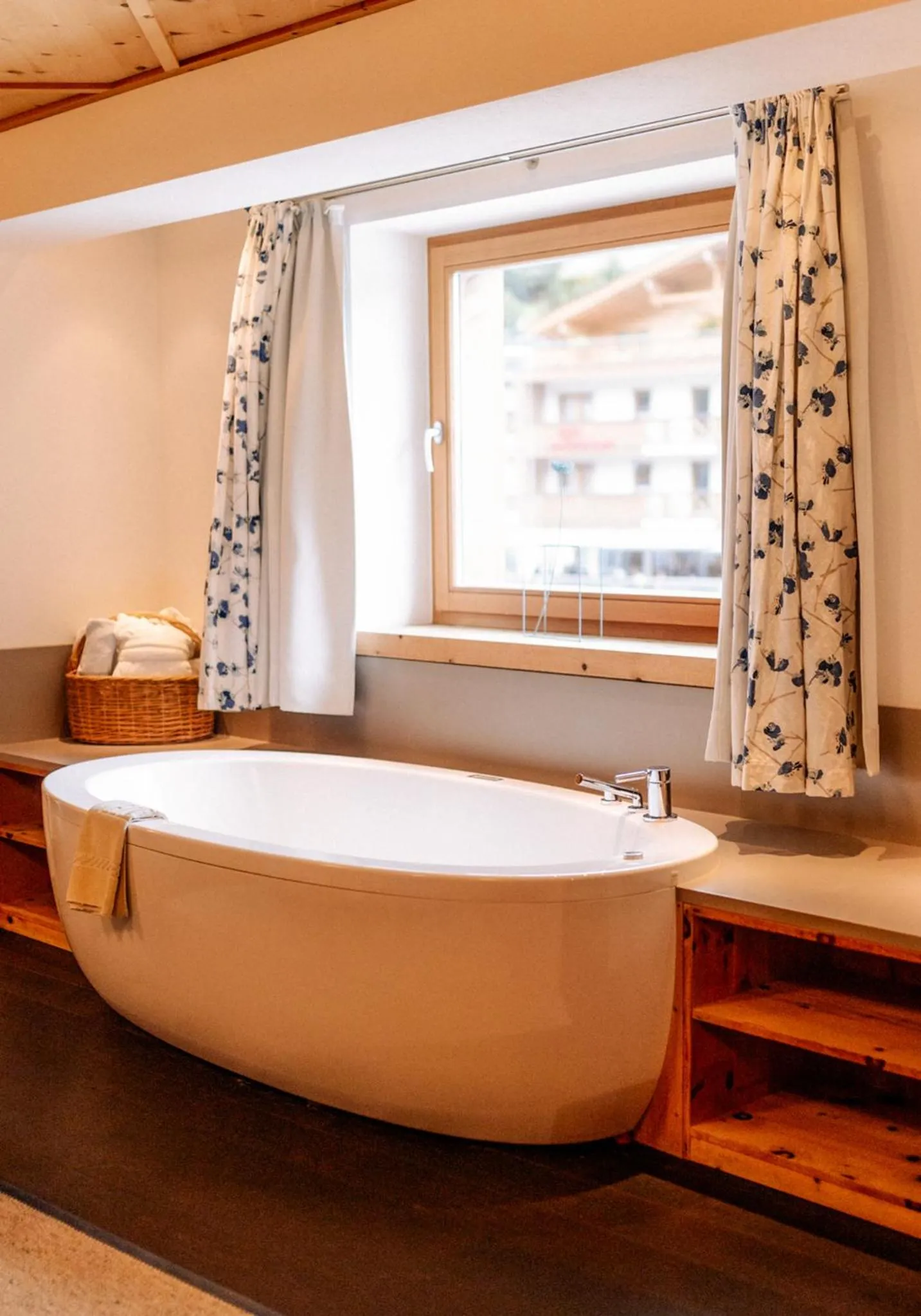 Hot Tub, Bed in Hotel Glemmtalerhof