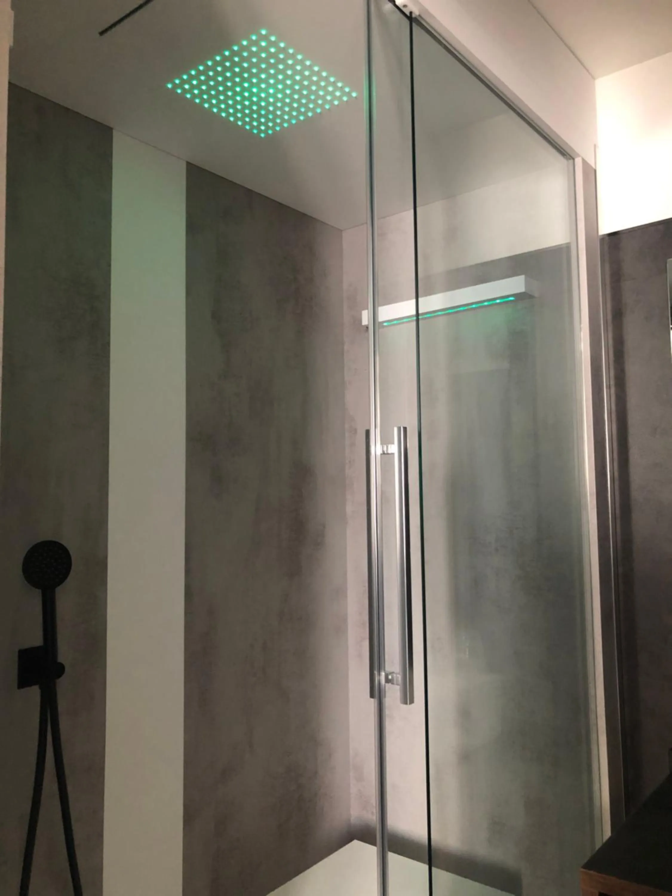 Shower in Villa Regina
