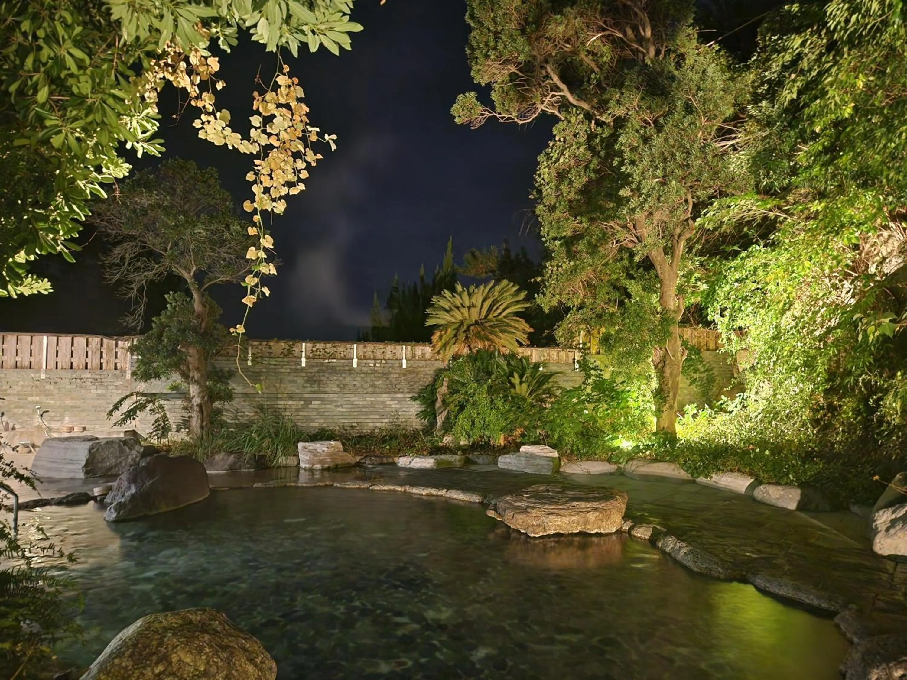 Hot Spring Bath in Hotel Cetus Royal