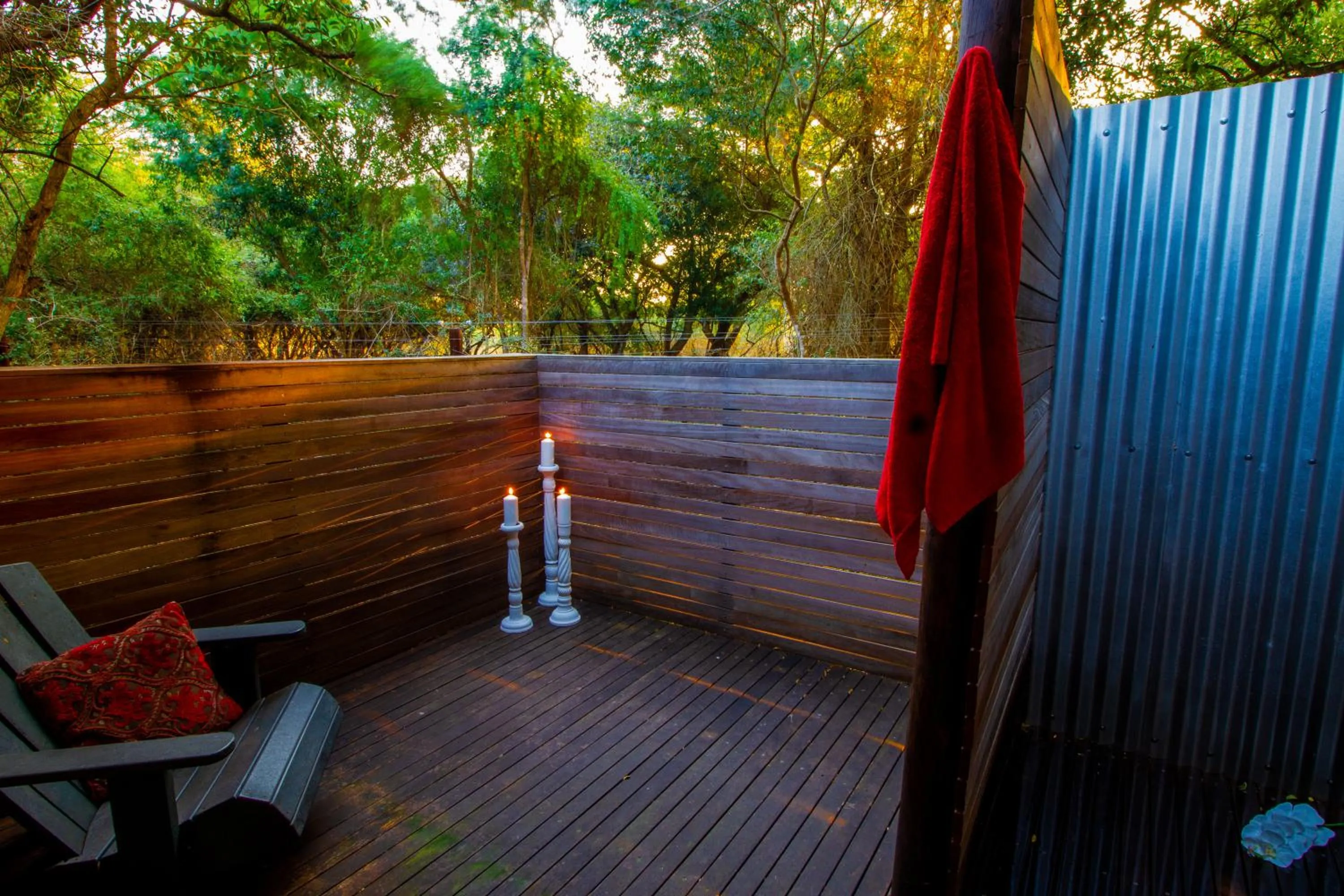 Shower in Emdoneni Lodge with Zululand Cat Conservation Project