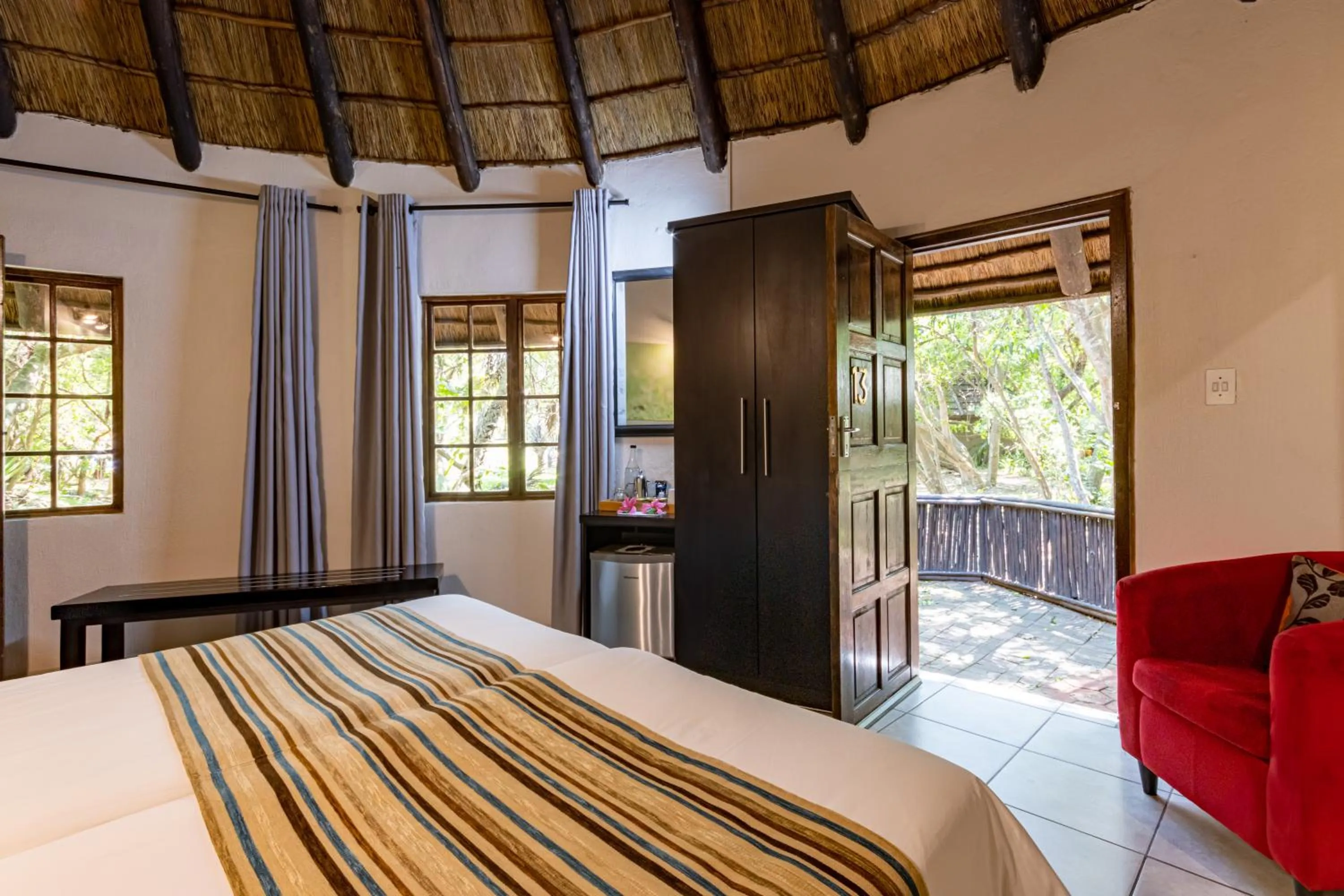 Bed in Emdoneni Lodge with Zululand Cat Conservation Project
