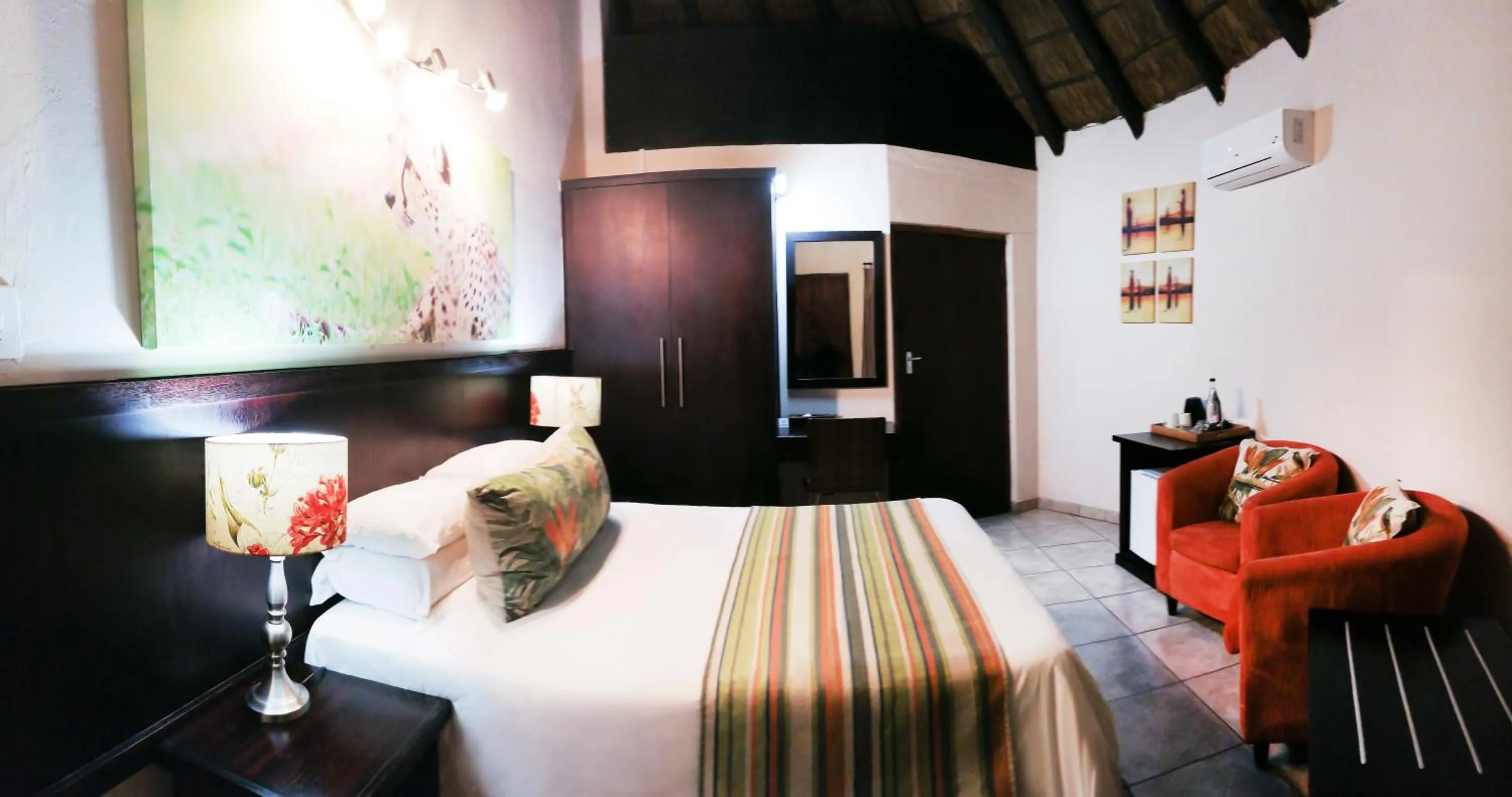 Bed in Emdoneni Lodge with Zululand Cat Conservation Project
