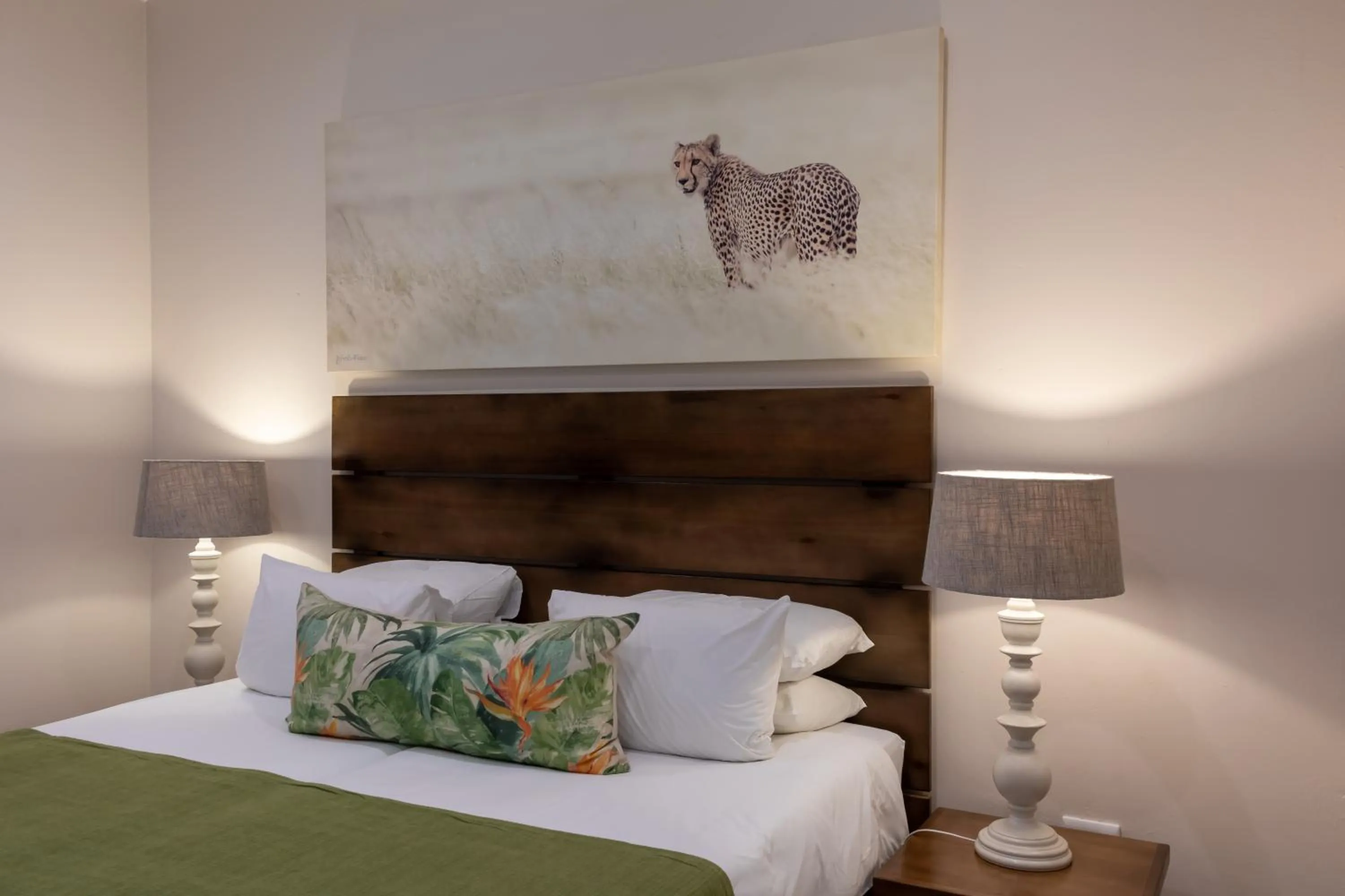 Bed in Emdoneni Lodge with Zululand Cat Conservation Project