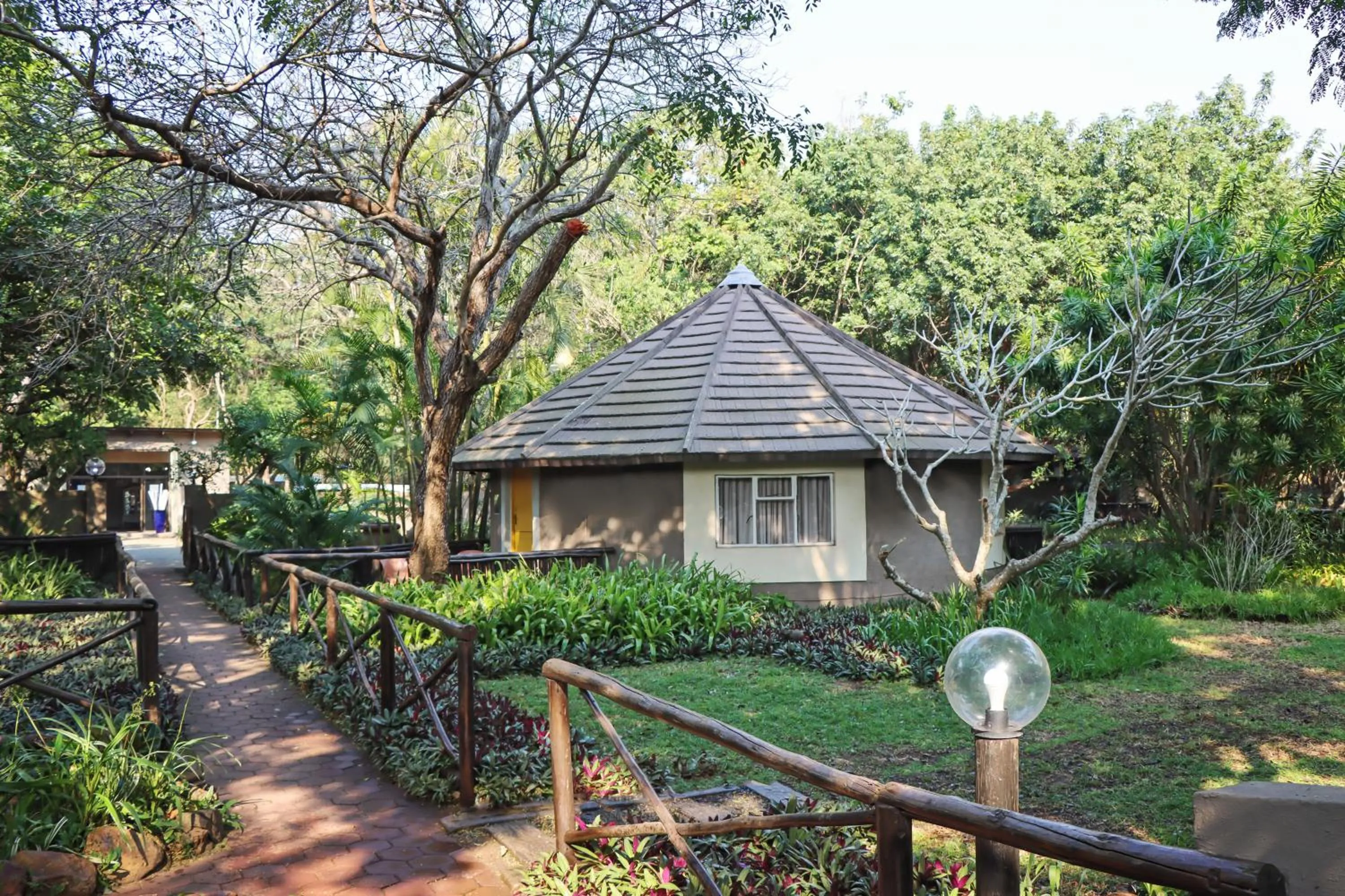 Property building in Emdoneni Lodge with Zululand Cat Conservation Project