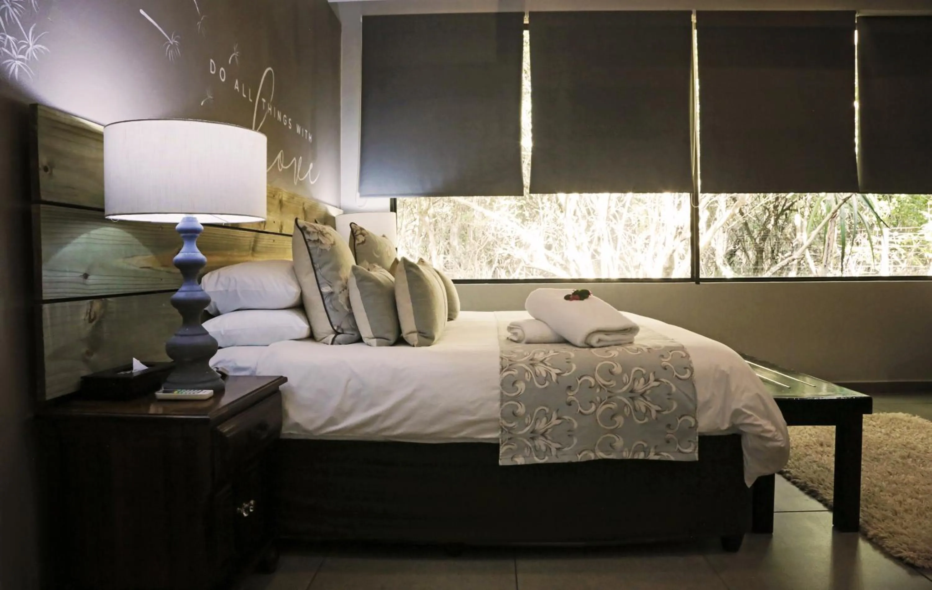 Bed in Emdoneni Lodge with Zululand Cat Conservation Project