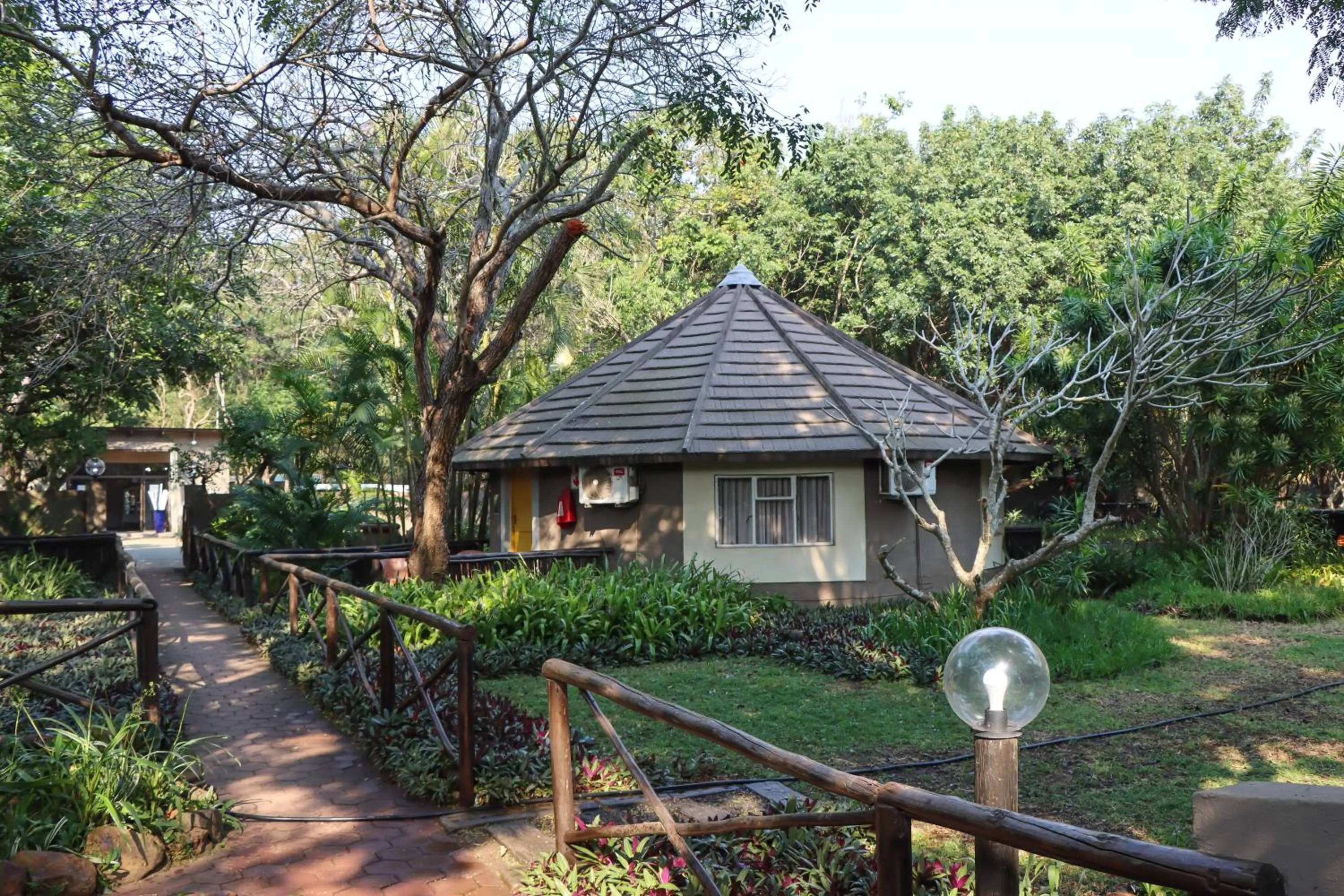 Property building in Emdoneni Lodge with Zululand Cat Conservation Project