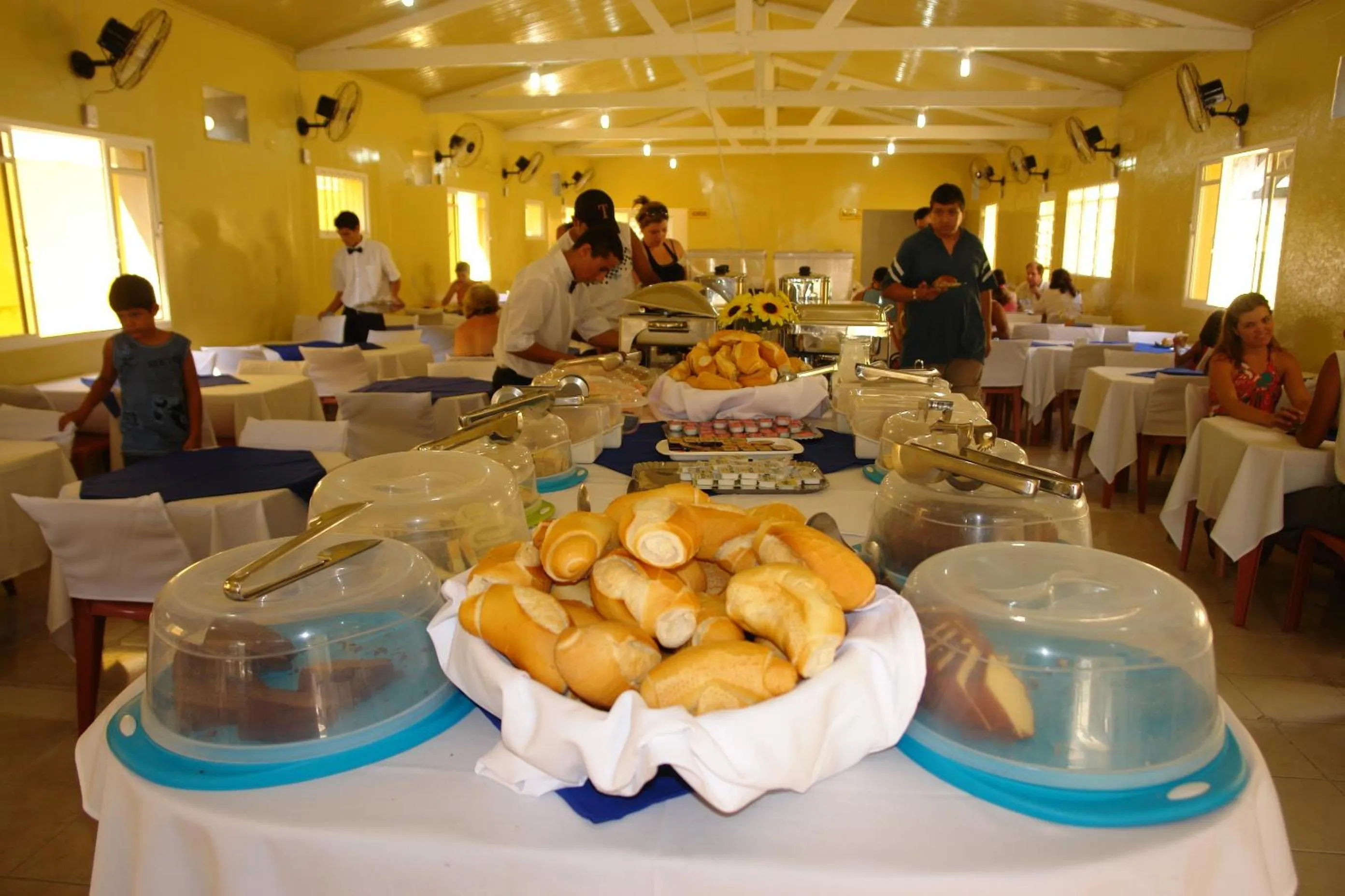 Restaurant/places to eat in Hotel Mar