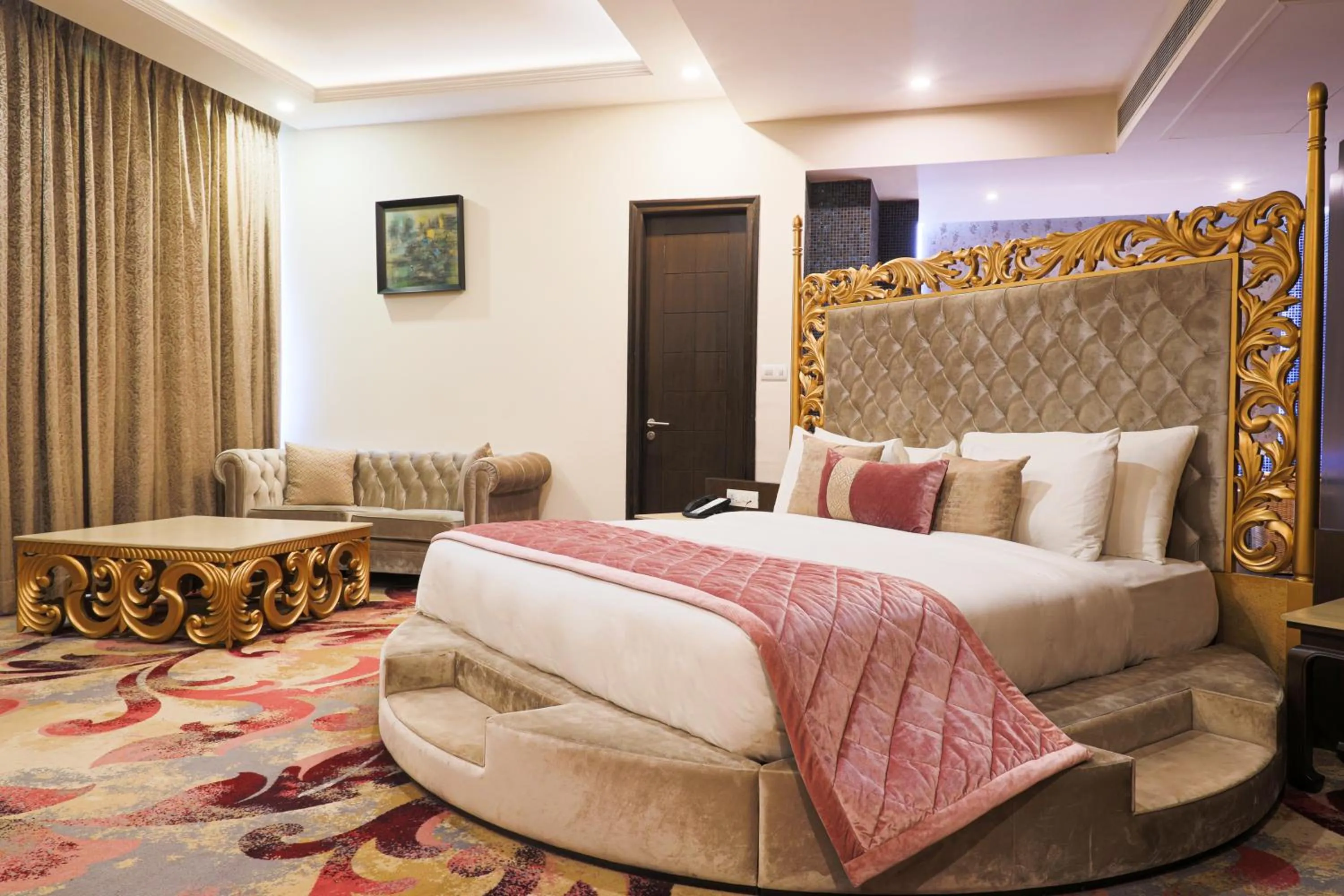 Photo of the whole room, Bed in Radisson Chandigarh Zirakpur