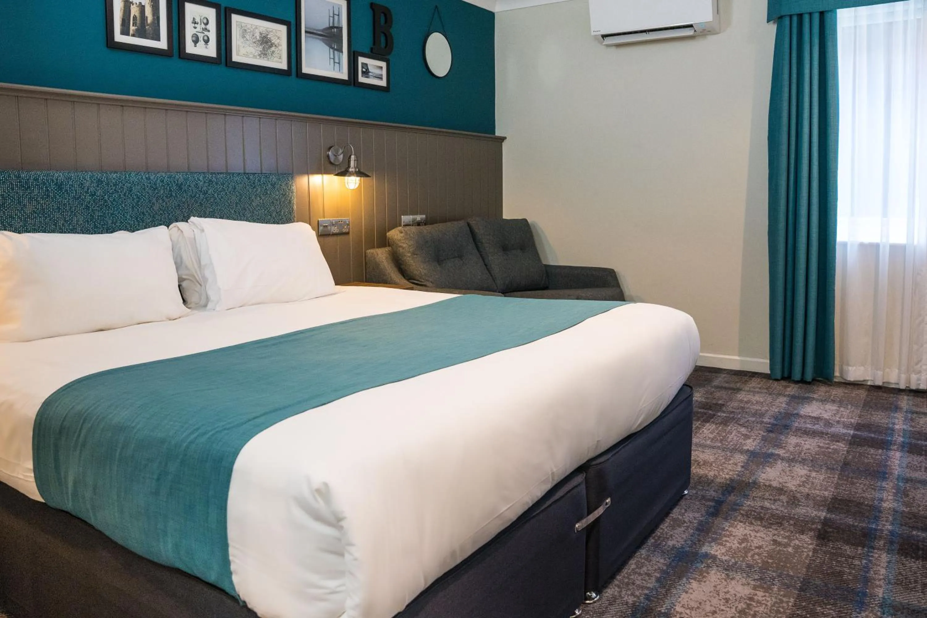 Bed in Almondsbury Interchange Hotel