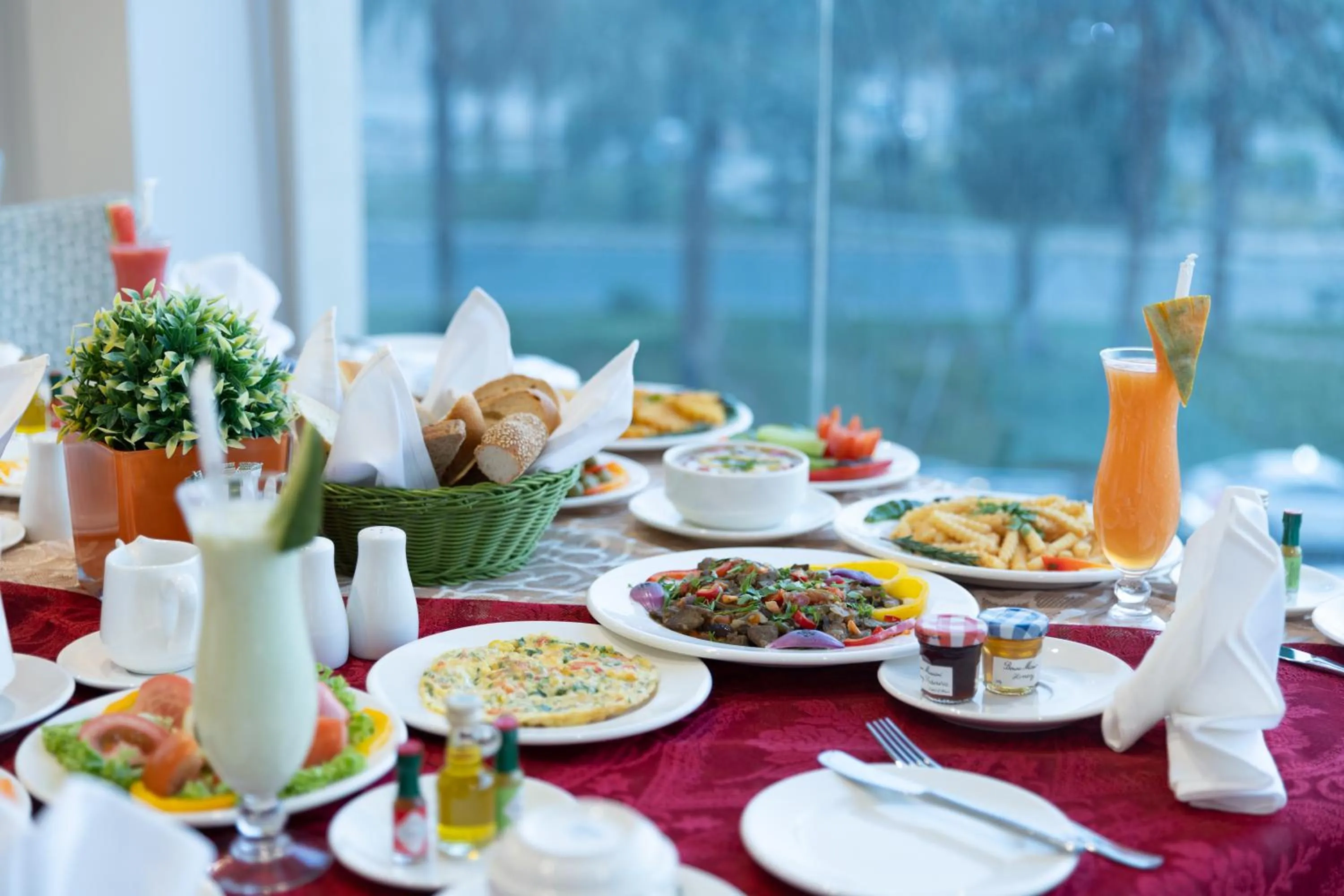 Food and drinks in Blue Coral Hotel