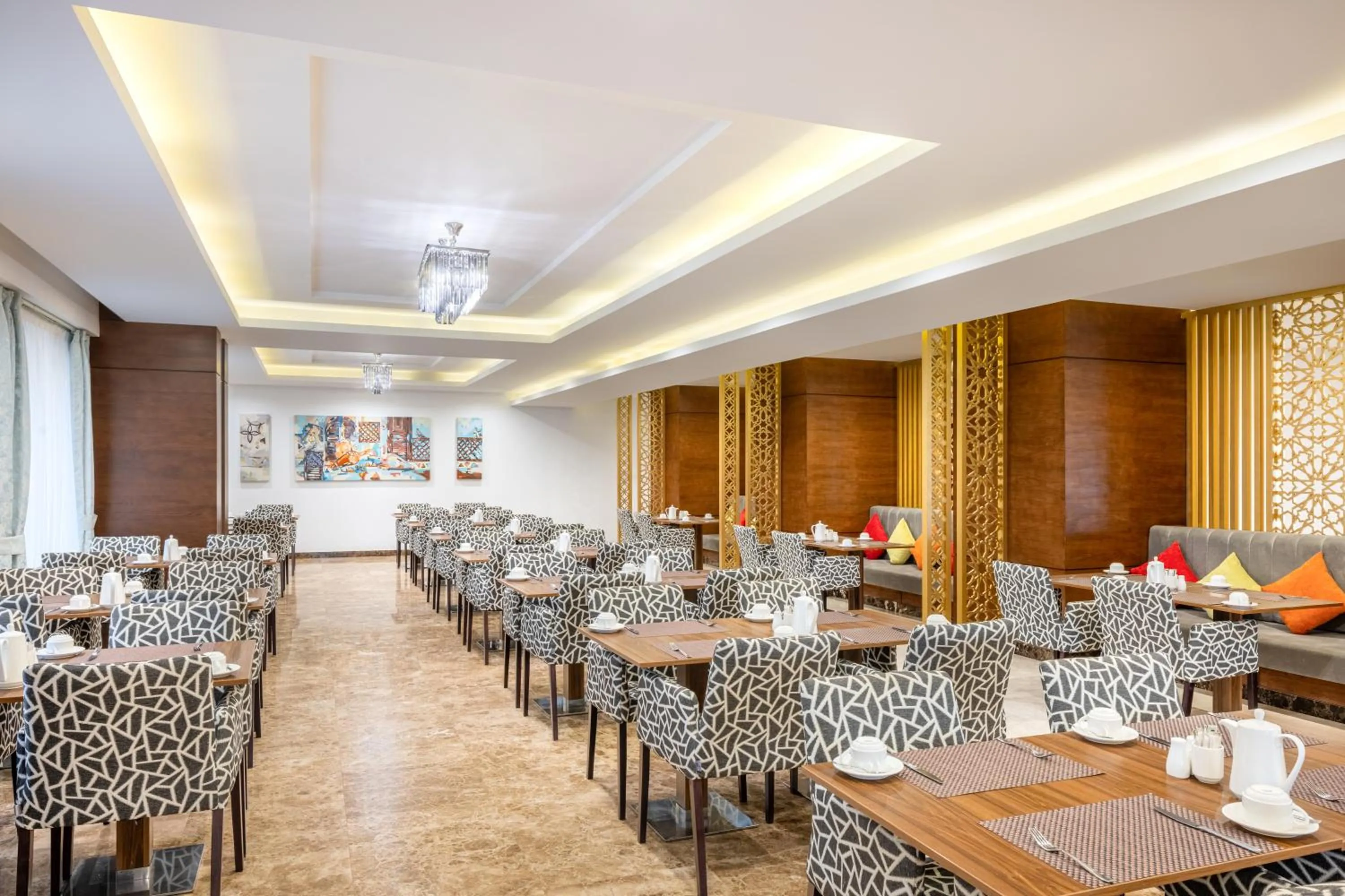 Restaurant/places to eat in Blue Coral Hotel