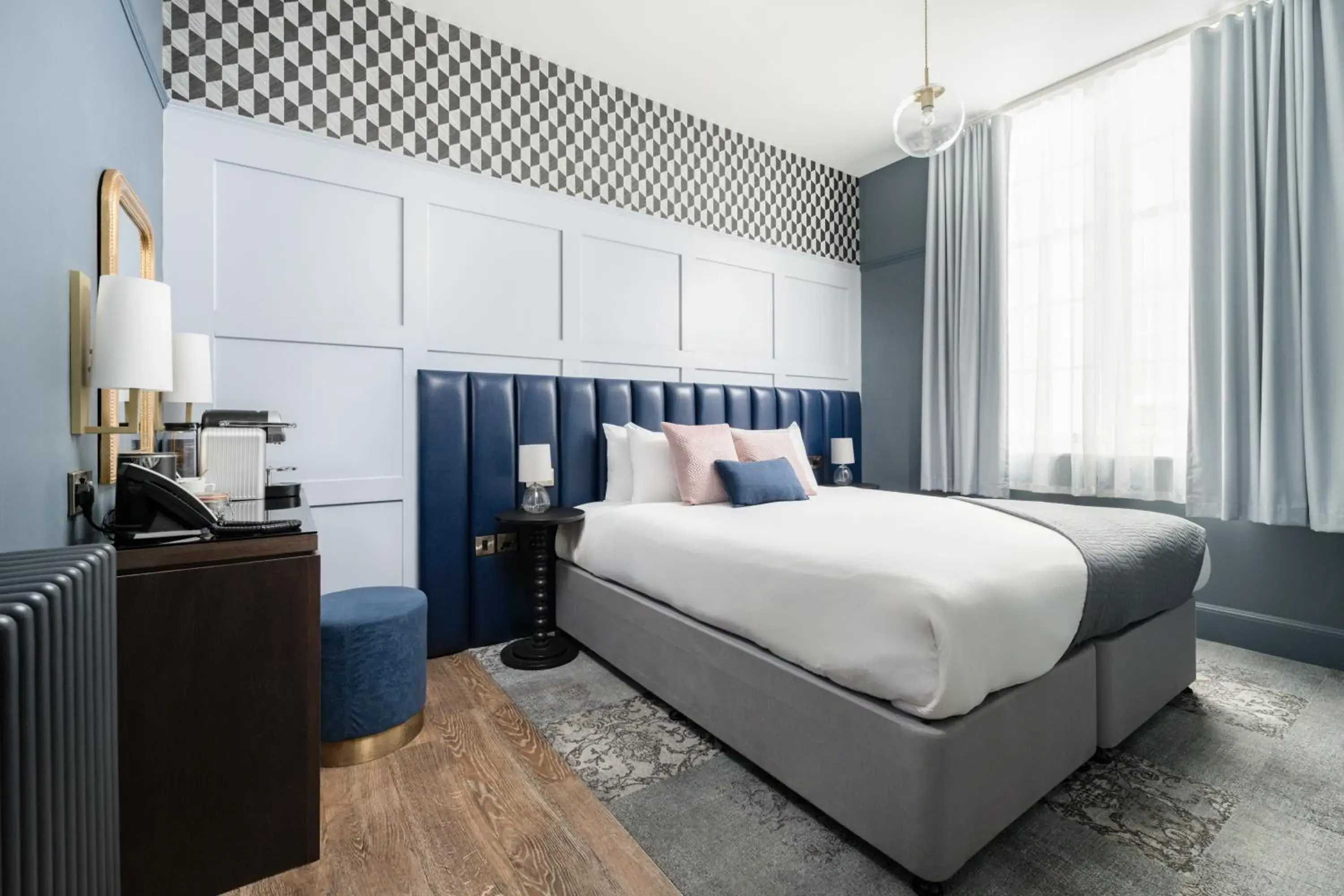 King Room with Roll-In Shower - Disability Access in St Martins Lodge King Room with Roll-In Shower - Disability Access in St Martins Lodge