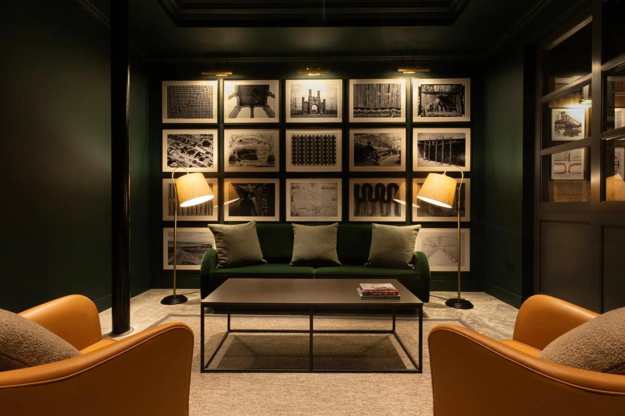 Lounge or bar in Hotel Indigo - Dundee by IHG