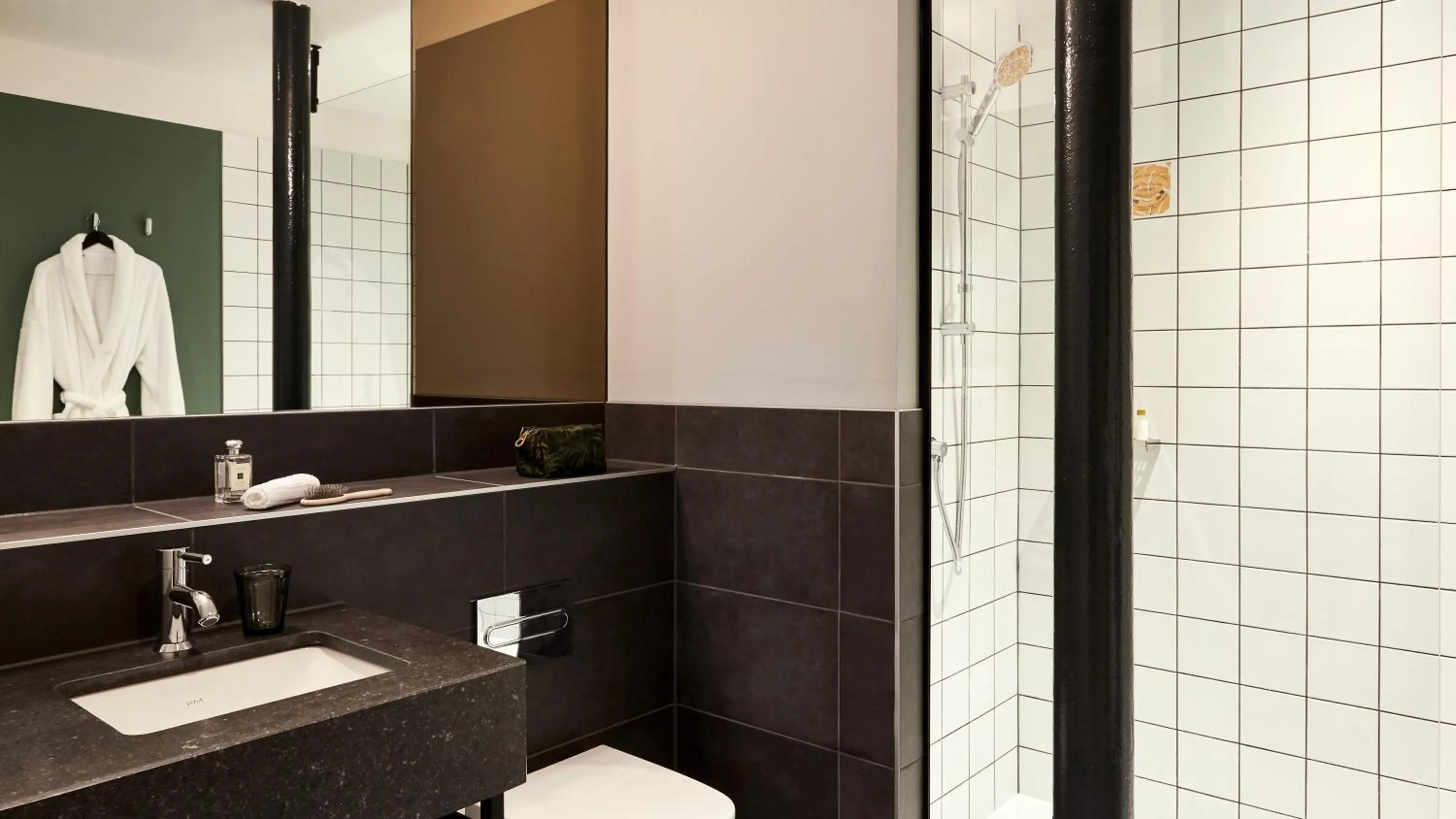 Bathroom in Hotel Indigo - Dundee by IHG