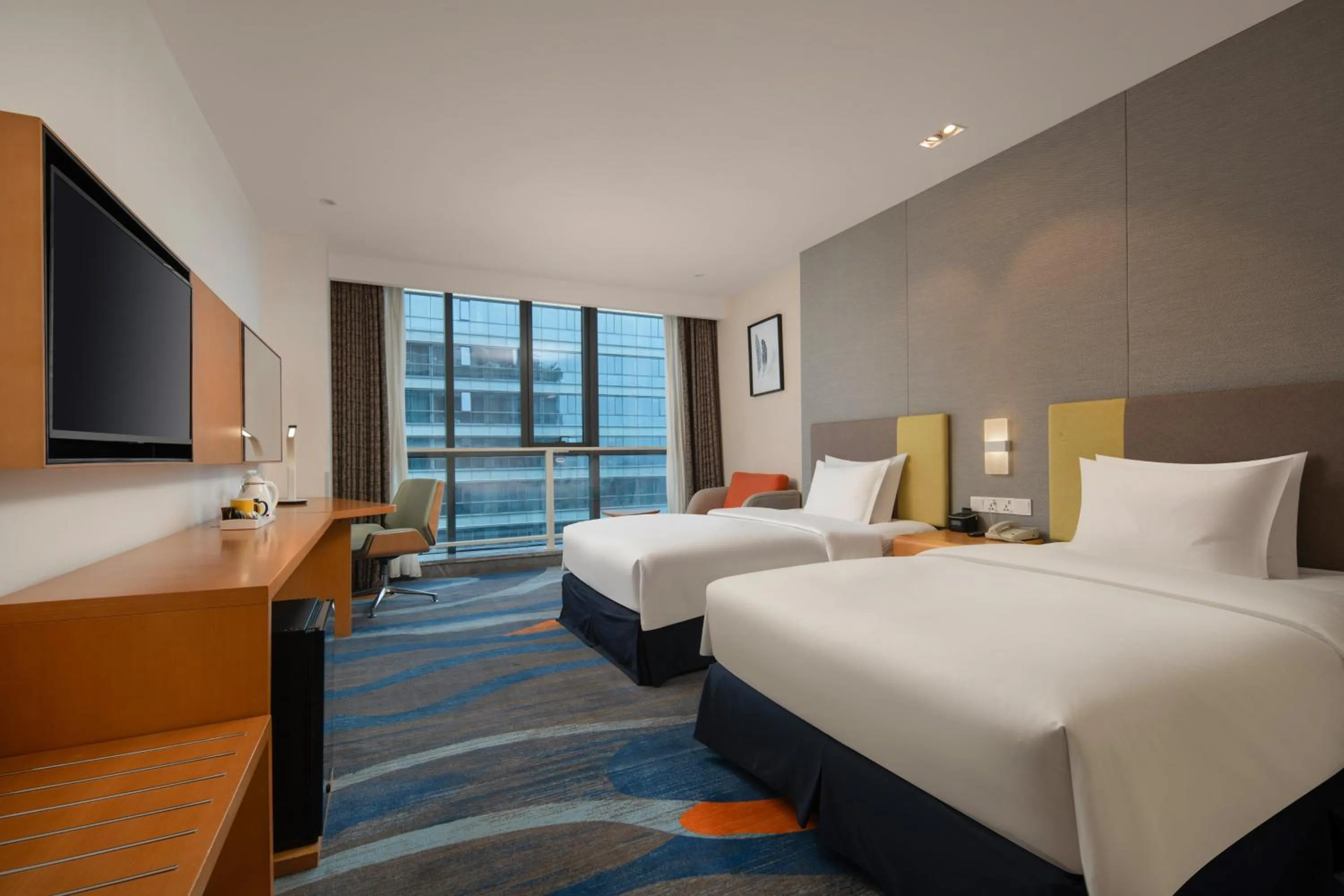 Photo of the whole room, Bed in Holiday Inn Express Zhengzhou Zhengdong by IHG